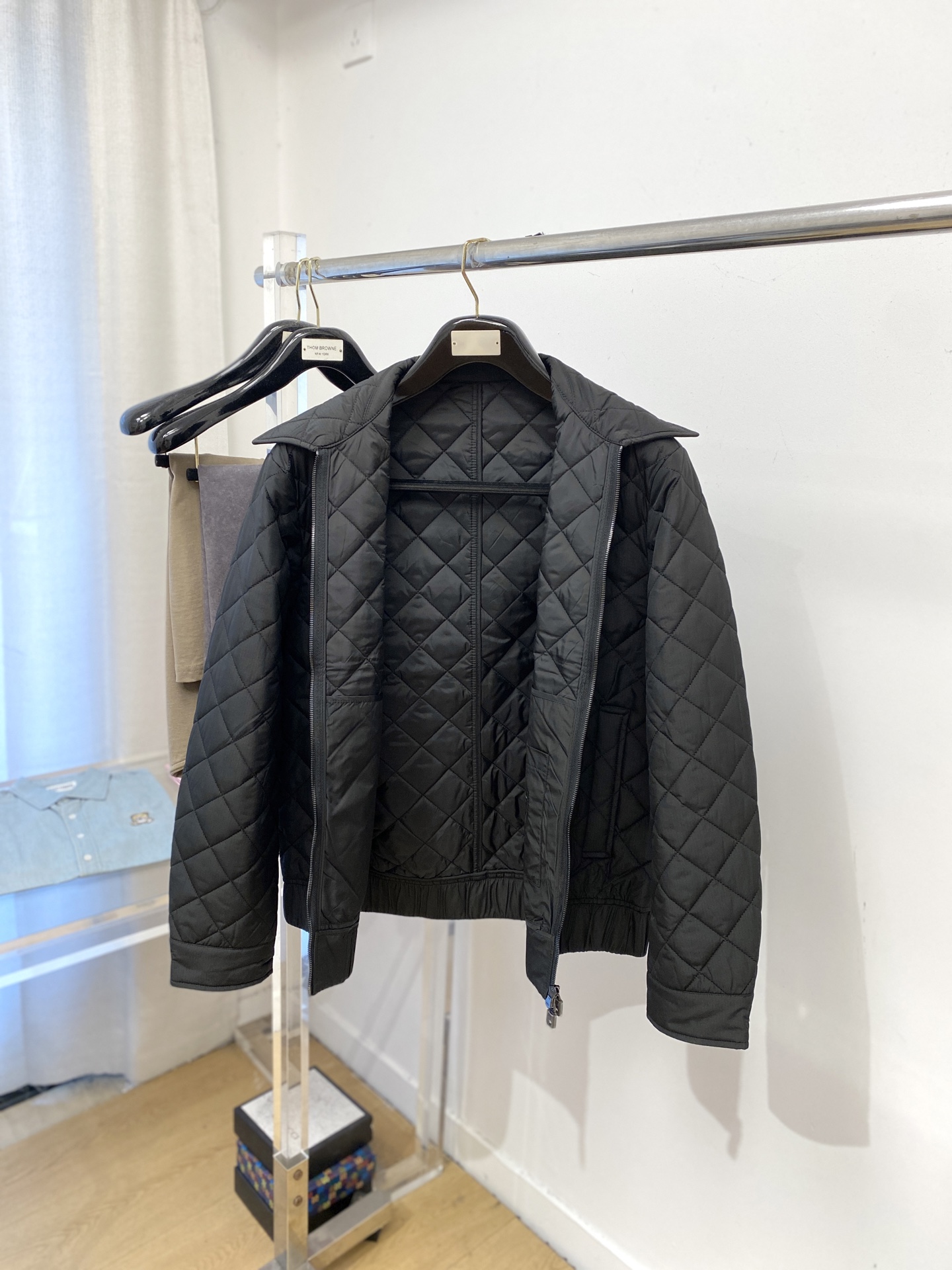 ￼DG、2025新品夹克外套，时尚帅气，简约百搭款，胸前刺绣装饰字母logo，定制原版面料，不仅挺括，保