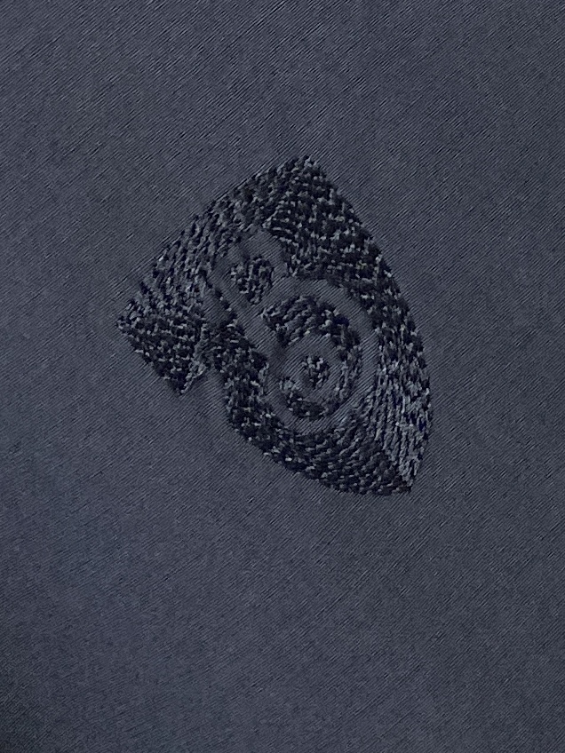 ￼巴宝莉、2025新品夹克外套，时尚帅气，简约百搭款，胸前精致刺绣字母logo，定制原版面料，不仅挺括，