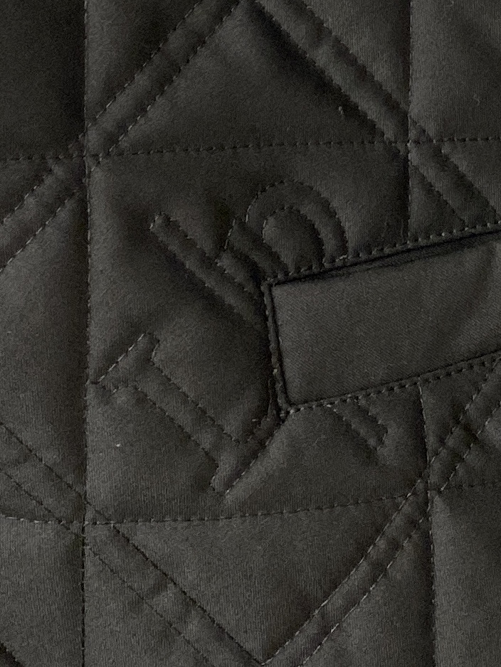 ￼ lp🆕、2025新品夹克外套，时尚帅气，简约百搭款，原版五金辅料logo，定制原版面料，不仅挺括，保