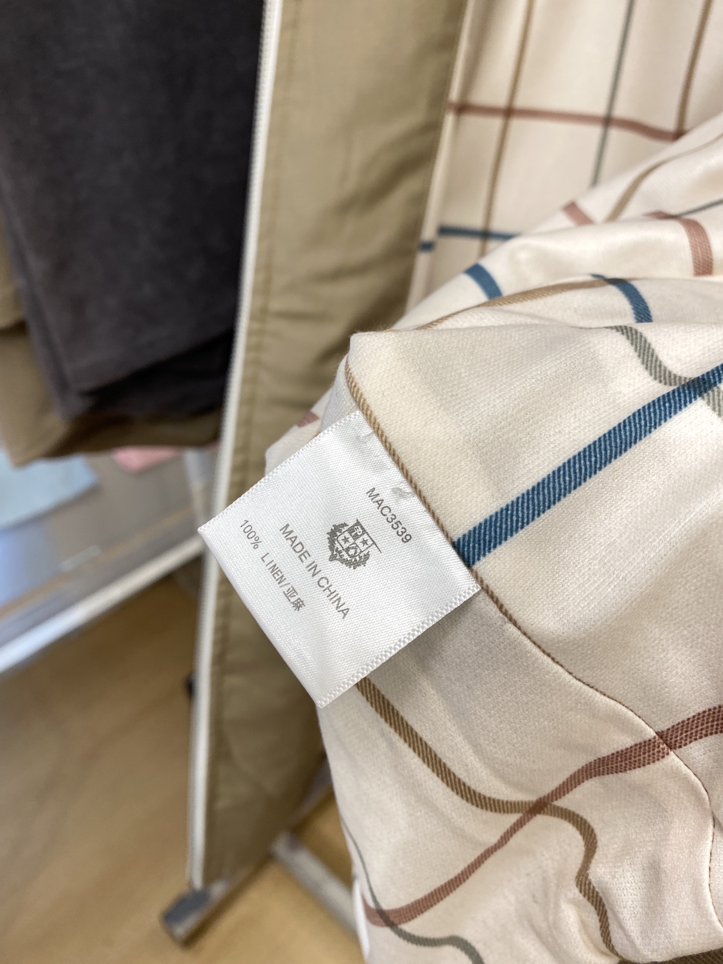 lp🆕、2025新品夹克外套，时尚帅气，简约百搭款，原版五金辅料logo，定制原版面料，不仅挺括，保持潮