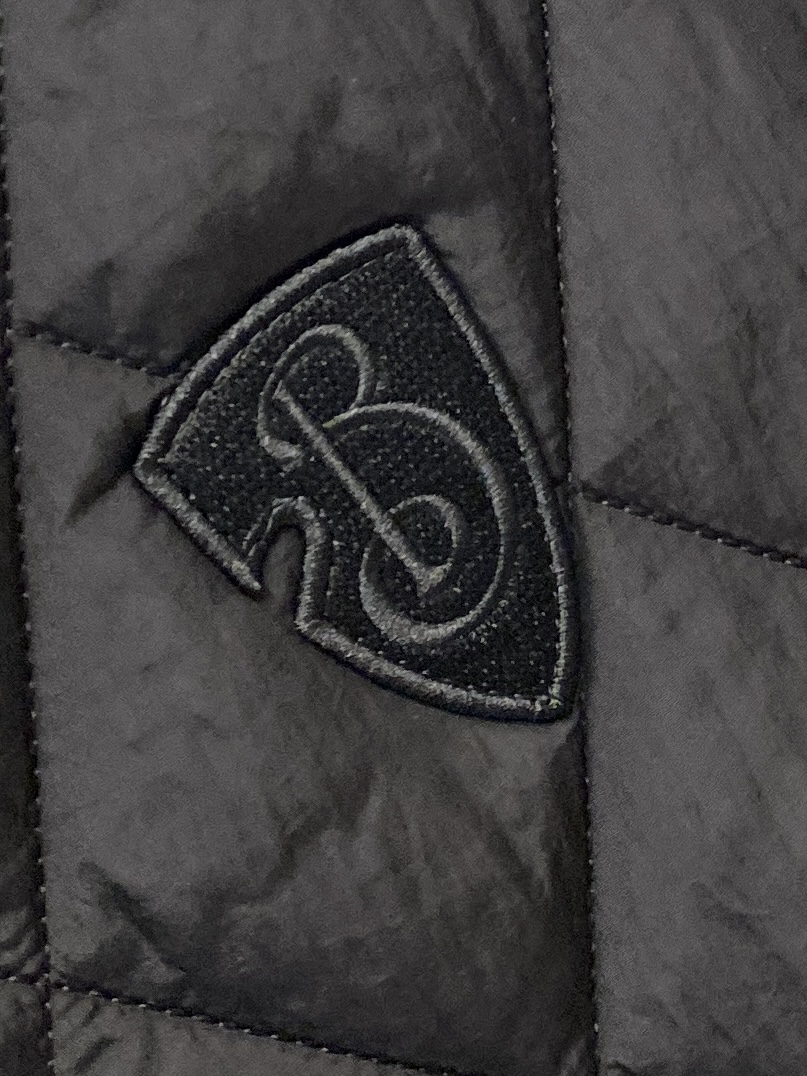 巴宝莉、 2025新品夹克外套，时尚帅气，简约百搭款，胸前精致刺绣字母logo，定制原版面料，不仅挺括，