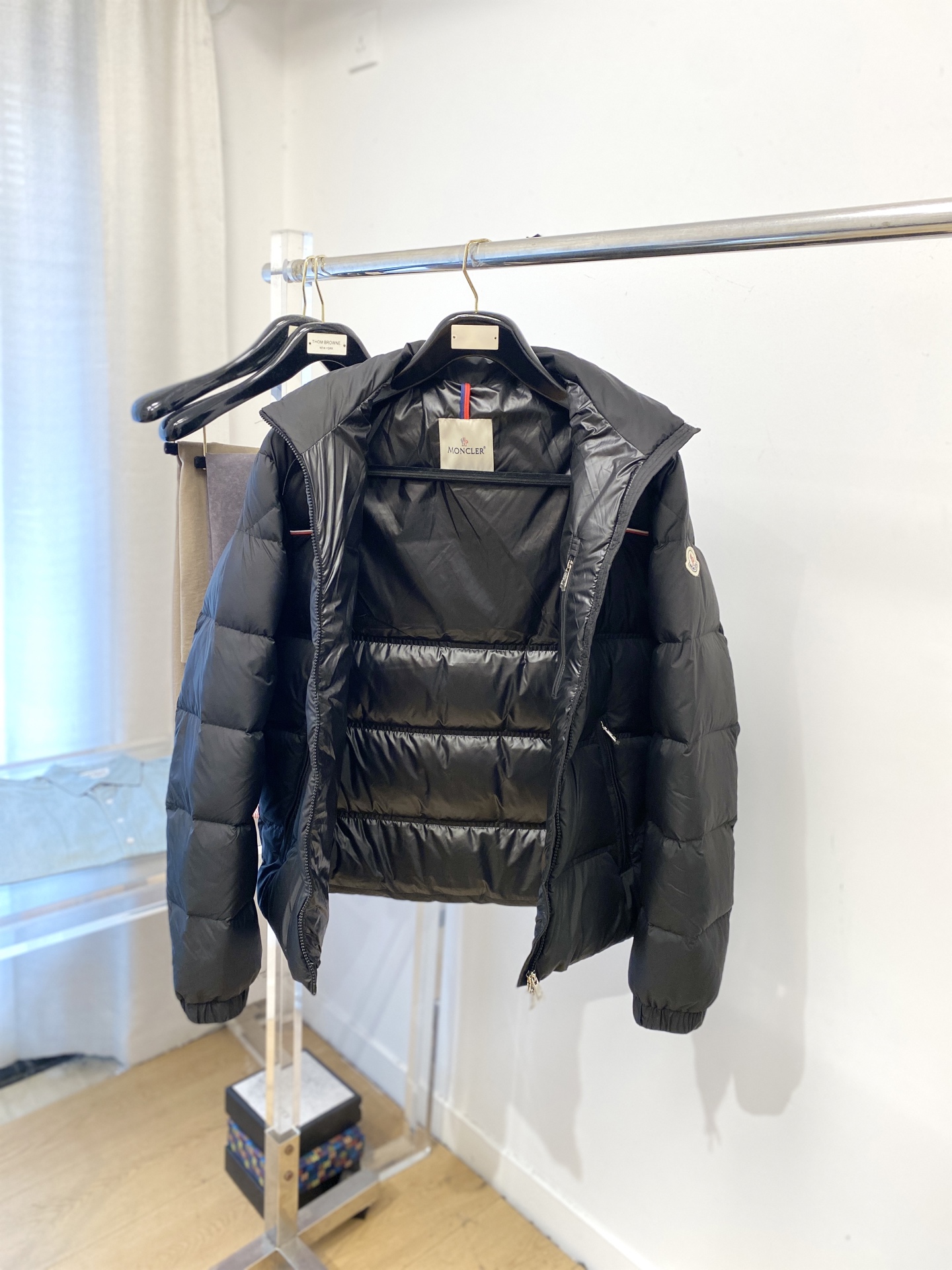 蒙口、2025最新款男士轻薄羽绒夹克外套、面料柔软舒适 ．上身版型超赞 ．拉链．辅料都是客供 、进口面料