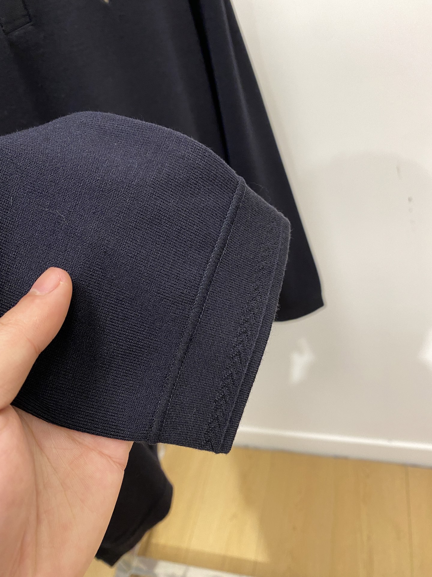 ￼ 芬迪、2025新品羊毛衣 具有手感细腻柔软，可直接与肌肤接触，让暖心的纱线变化出细腻的质感，顶级工艺