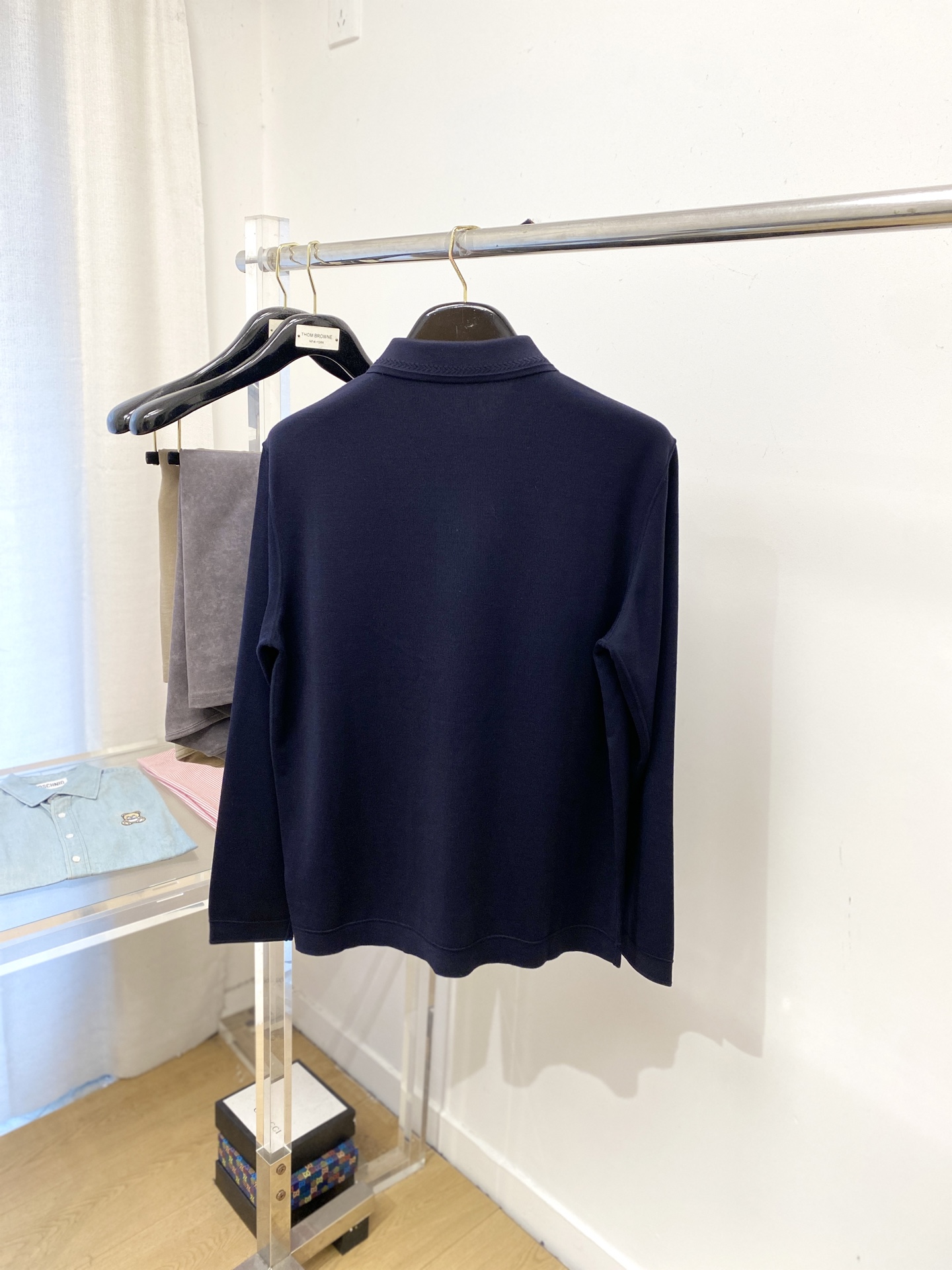 ￼ 芬迪、2025新品羊毛衣 具有手感细腻柔软，可直接与肌肤接触，让暖心的纱线变化出细腻的质感，顶级工艺