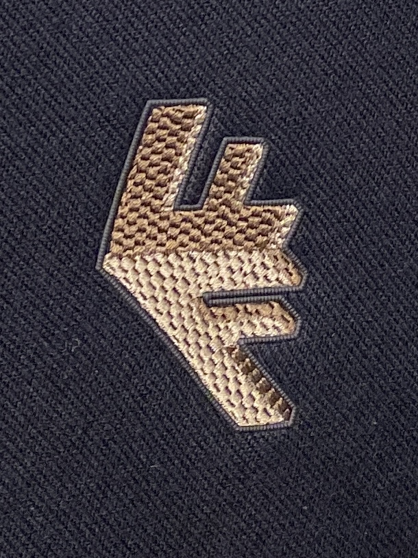 ￼ 芬迪、2025新品羊毛衣 具有手感细腻柔软，可直接与肌肤接触，让暖心的纱线变化出细腻的质感，顶级工艺