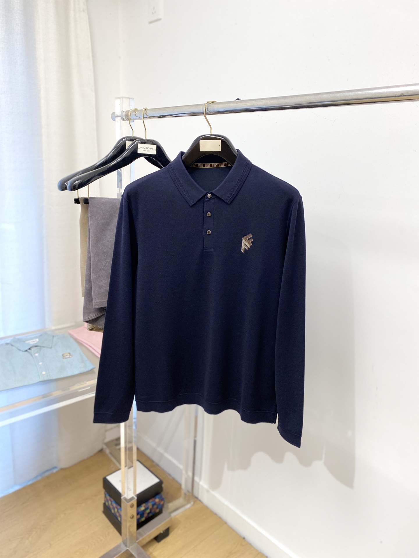 ￼ 芬迪、2025新品羊毛衣 具有手感细腻柔软，可直接与肌肤接触，让暖心的纱线变化出细腻的质感，顶级工艺