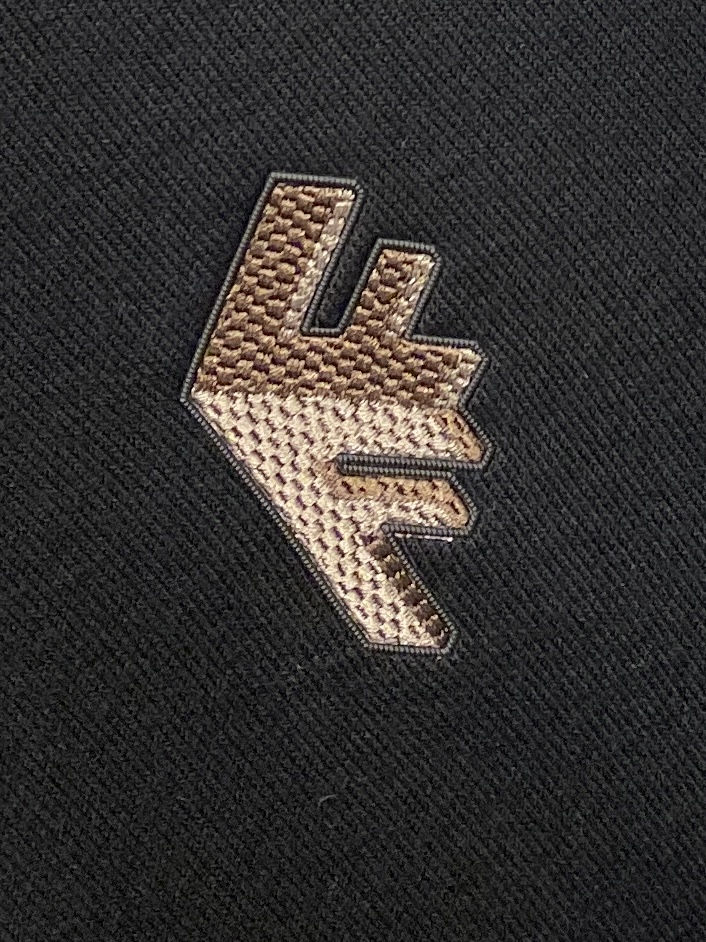 芬迪、2025新品羊毛衣 具有手感细腻柔软，可直接与肌肤接触，让暖心的纱线变化出细腻的质感，顶级工艺极具