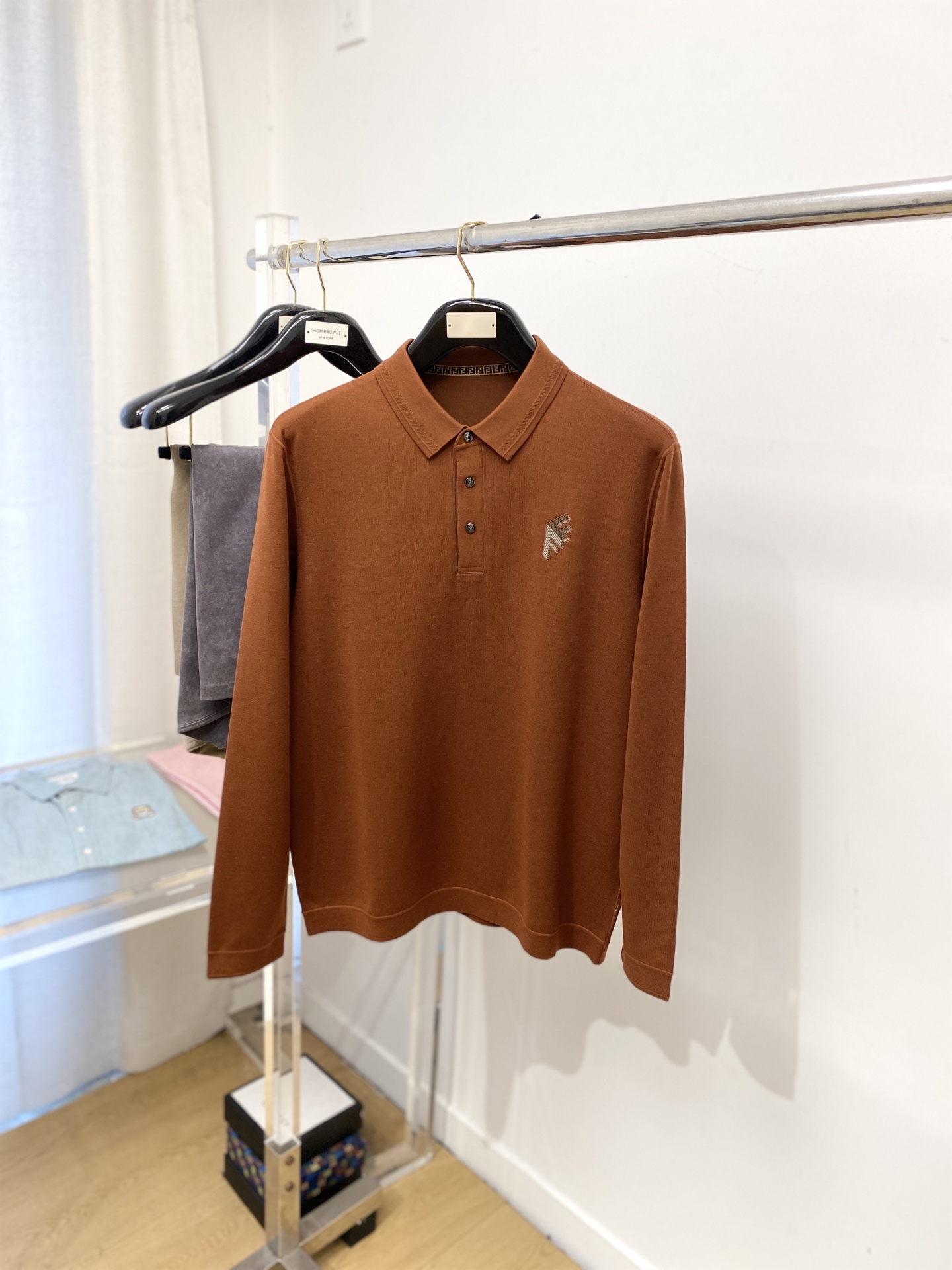 芬迪、2025新品羊毛衣 具有手感细腻柔软，可直接与肌肤接触，让暖心的纱线变化出细腻的质感，顶级工艺极具