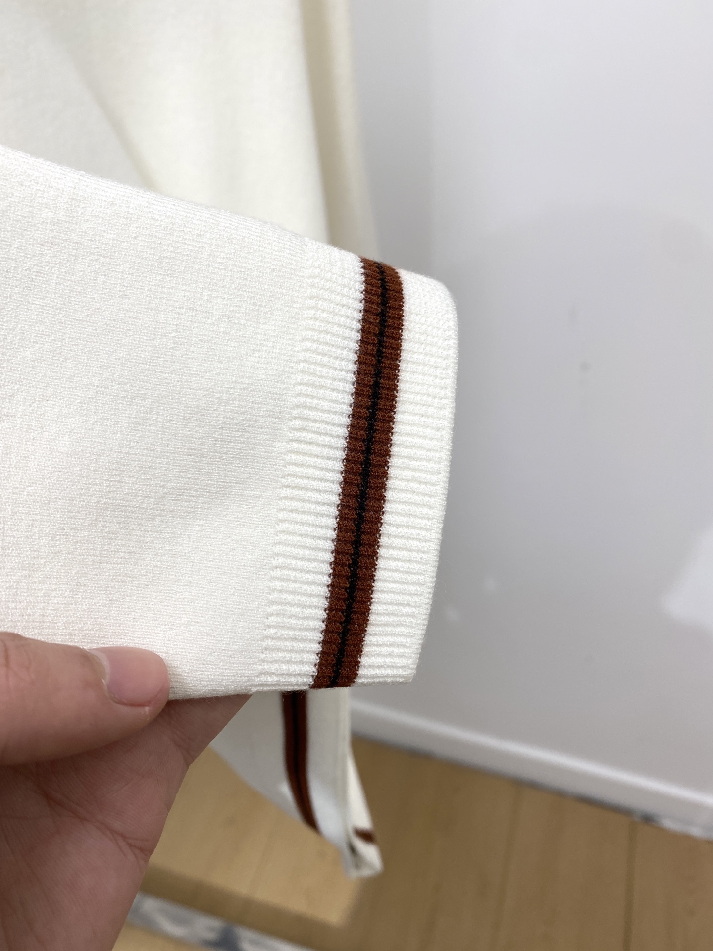 杰尼亚、2025新品羊毛衣 具有手感细腻柔软，可直接与肌肤接触，让暖心的纱线变化出细腻的质感，顶级工艺极