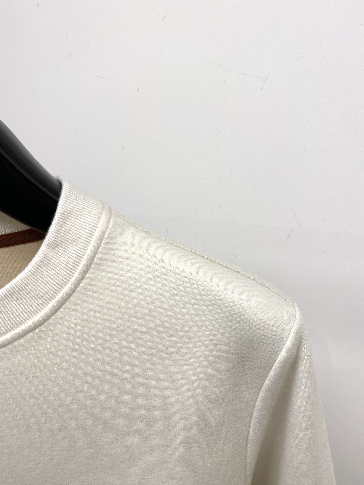 ￼ lp🆕、2025新品加厚卫衣，时尚帅气，简约百搭款，胸前精致刺绣字母logo，定制原版面料，不仅挺括