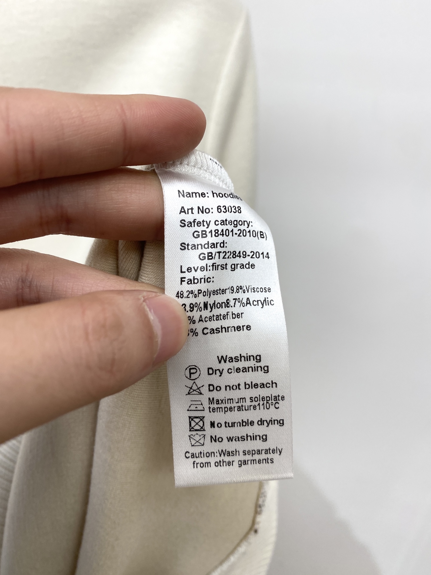 ￼ lp🆕、2025新品加厚卫衣，时尚帅气，简约百搭款，胸前精致刺绣字母logo，定制原版面料，不仅挺括