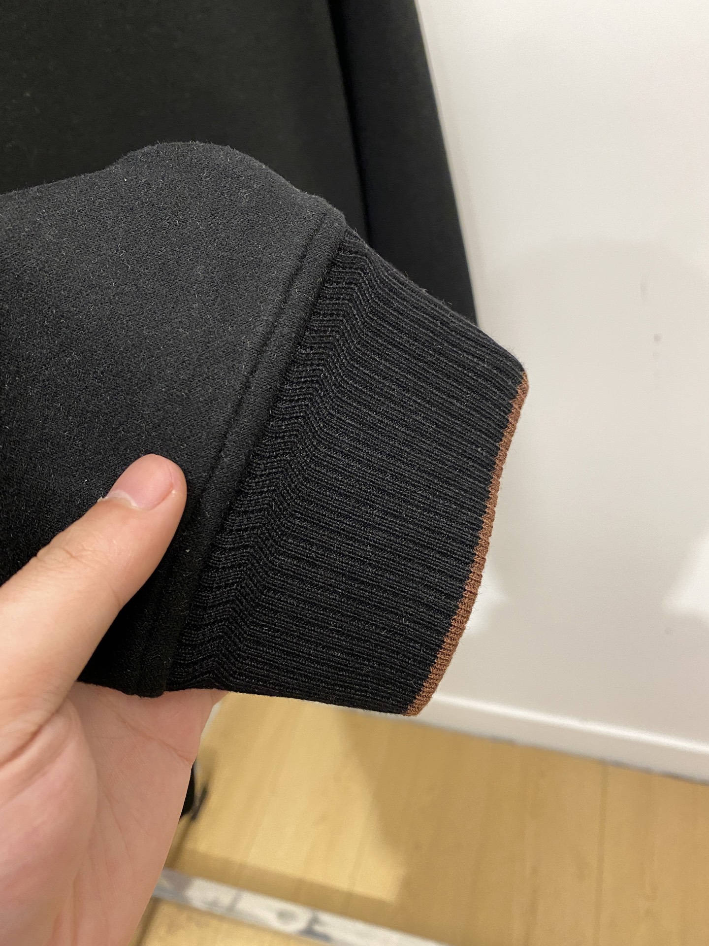 lp🆕、2025新品加厚卫衣，时尚帅气，简约百搭款，胸前精致刺绣字母logo，定制原版面料，不仅挺括，保