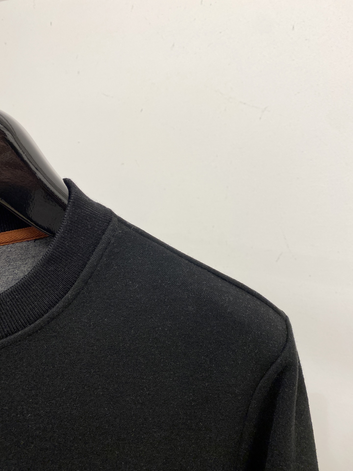 lp🆕、2025新品加厚卫衣，时尚帅气，简约百搭款，胸前精致刺绣字母logo，定制原版面料，不仅挺括，保