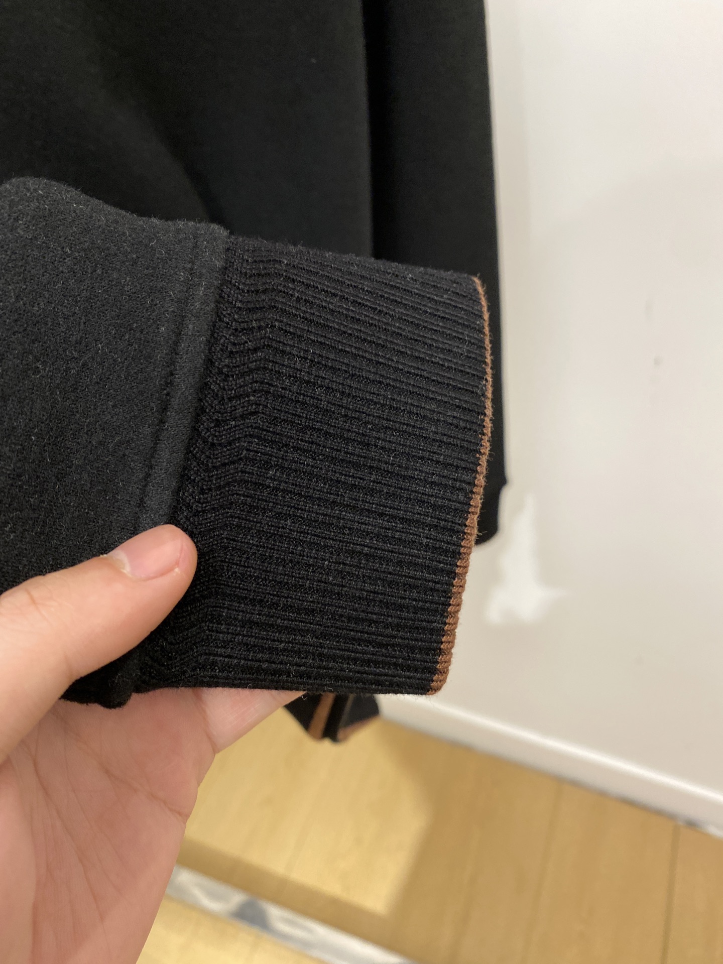 lp🆕、2025新品加厚卫衣，时尚帅气，简约百搭款，胸前精致刺绣字母logo，定制原版面料，不仅挺括，保