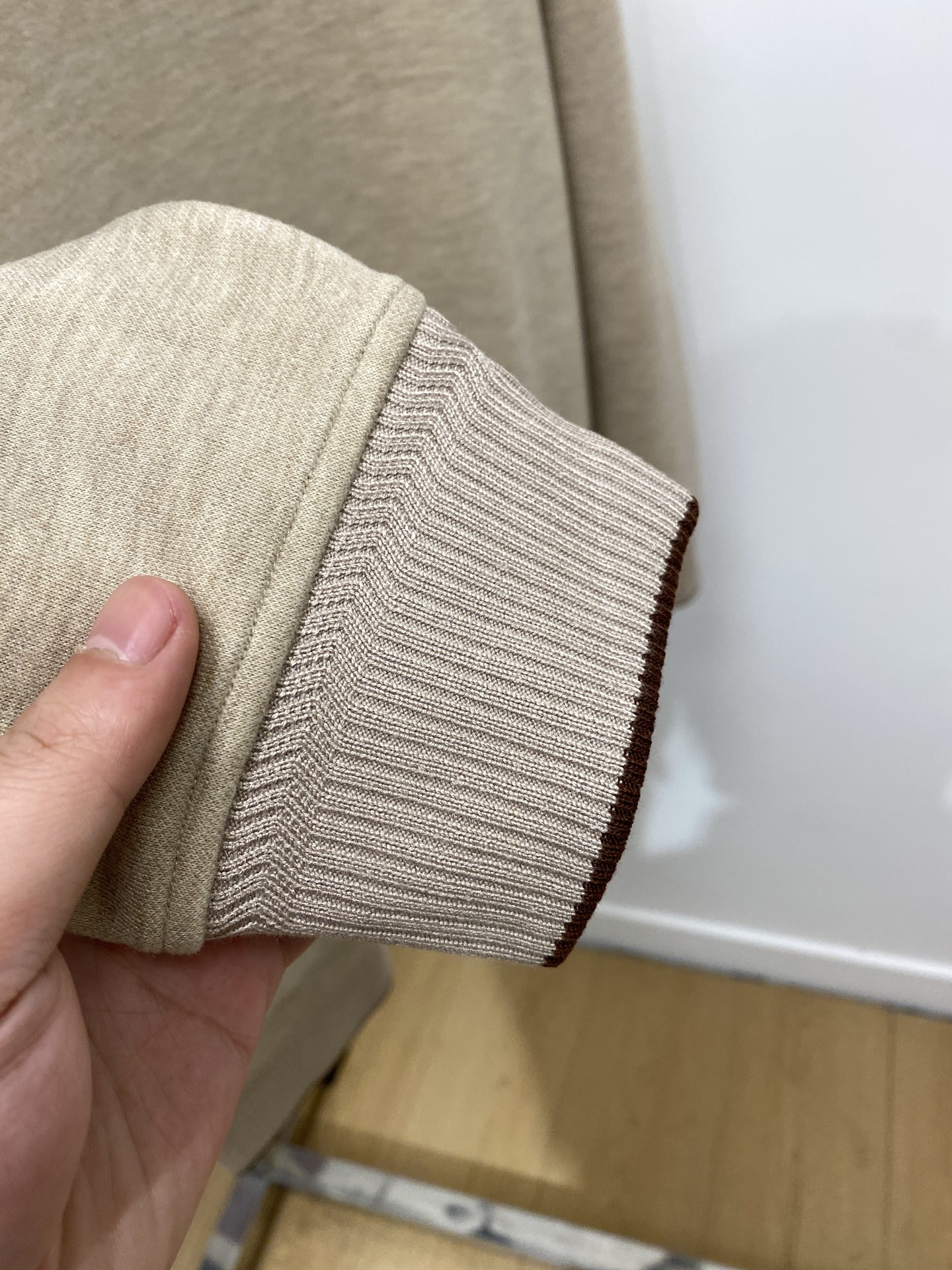 lp🆕、2025新品加厚卫衣，时尚帅气，简约百搭款，胸前精致刺绣字母logo，定制原版面料，不仅挺括，保