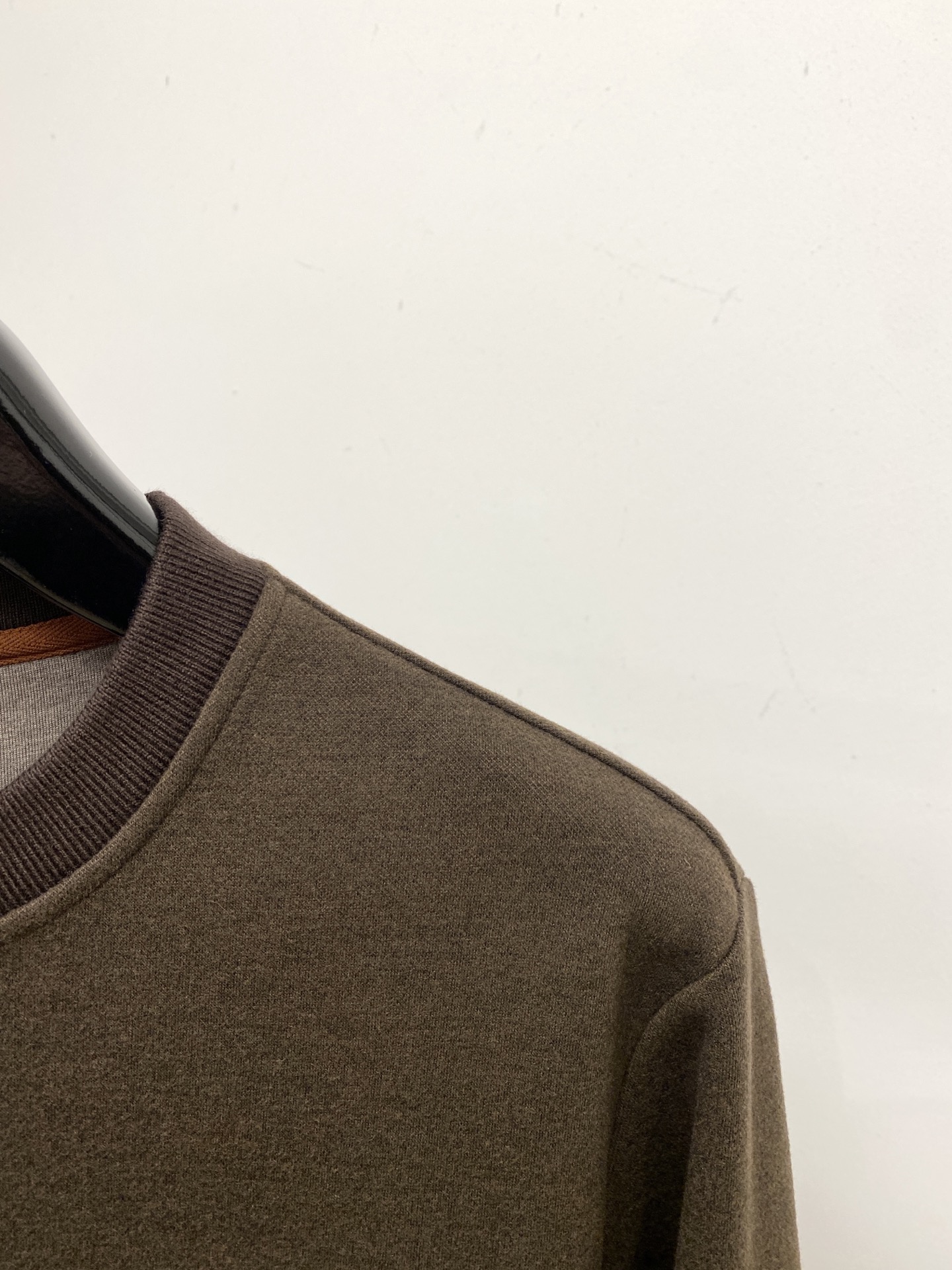 lp🆕、2025新品加厚卫衣，时尚帅气，简约百搭款，胸前精致刺绣字母logo，定制原版面料，不仅挺括，保