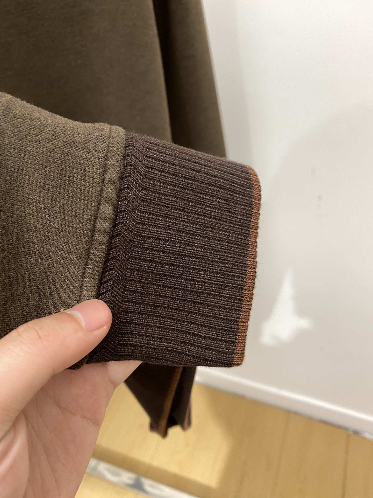 lp🆕、2025新品加厚卫衣，时尚帅气，简约百搭款，胸前精致刺绣字母logo，定制原版面料，不仅挺括，保