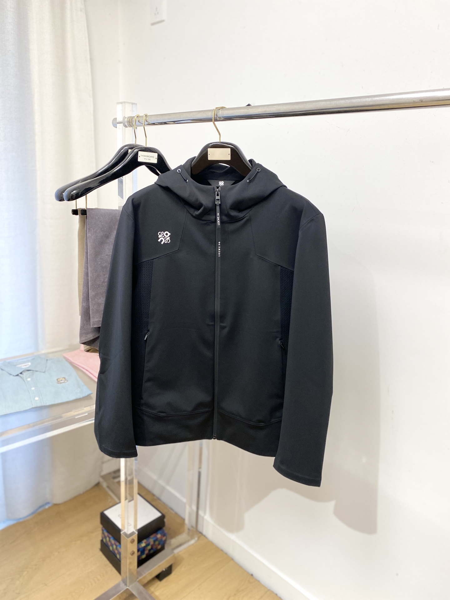 ￼ 罗意威、 2025新品夹克外套，时尚帅气，简约百搭款，肩部顶级印胶图案logo，定制原版面料，不仅挺