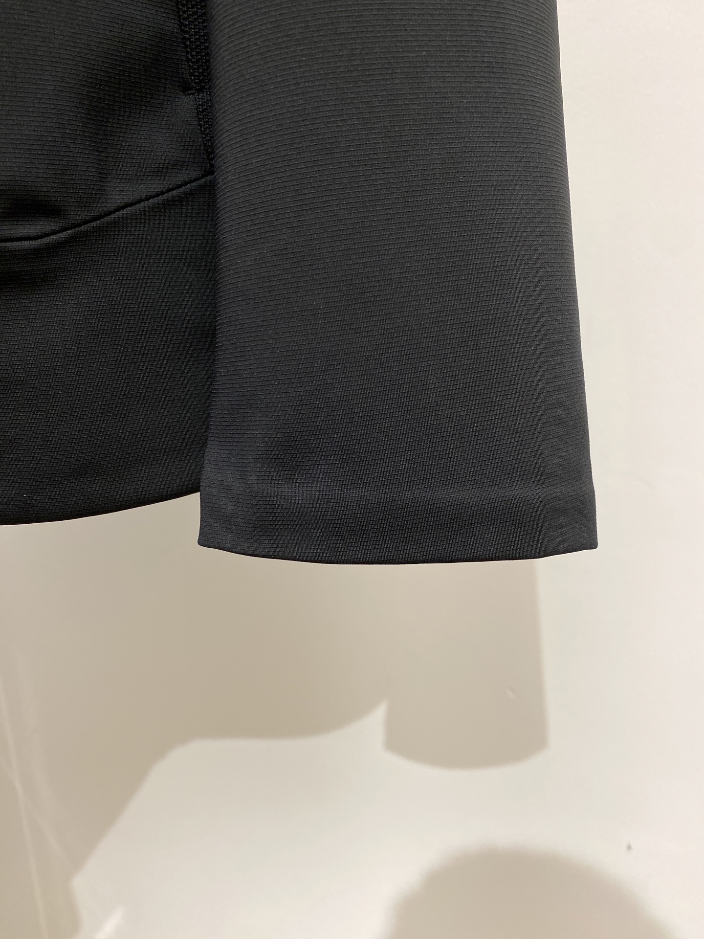 ￼ 罗意威、 2025新品夹克外套，时尚帅气，简约百搭款，肩部顶级印胶图案logo，定制原版面料，不仅挺