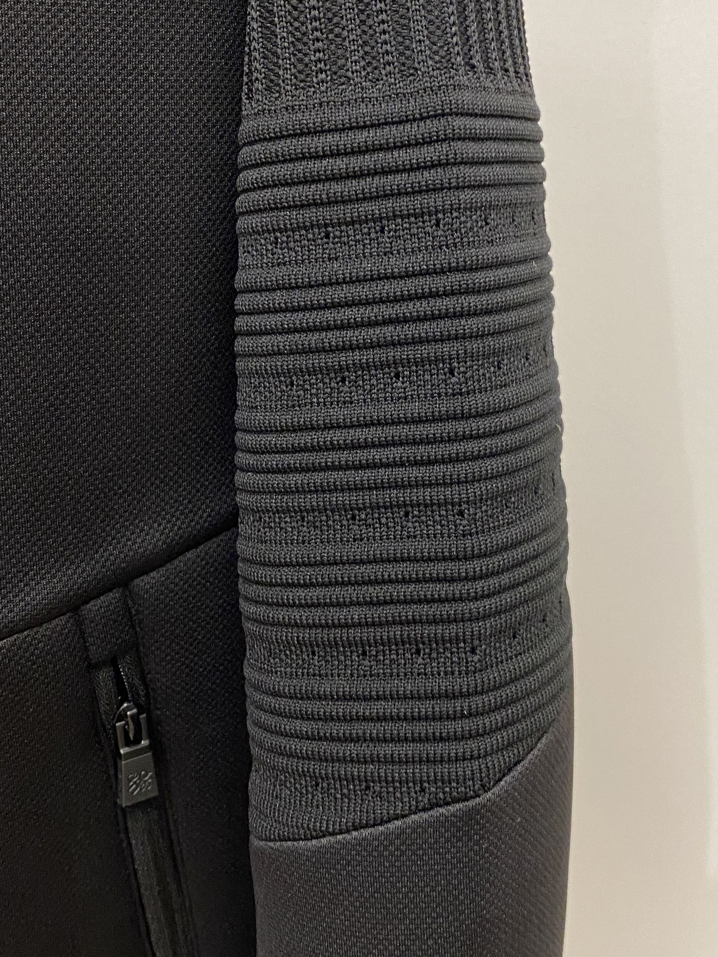 罗意威、 2025新品夹克外套，时尚帅气，简约百搭款，衣下顶级印胶图案logo，定制原版面料，不仅挺括，