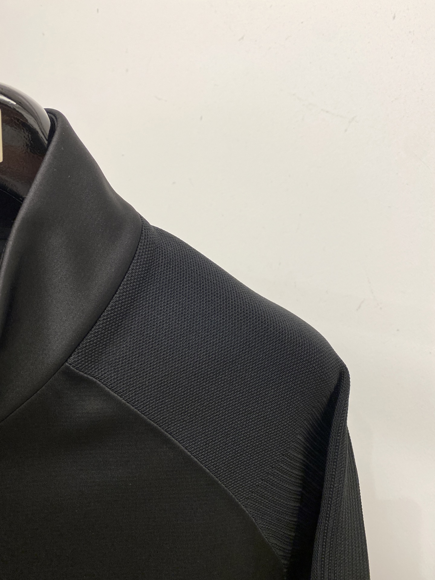 罗意威、 2025新品夹克外套，时尚帅气，简约百搭款，胸口顶级印胶字母logo，定制原版面料，不仅挺括，