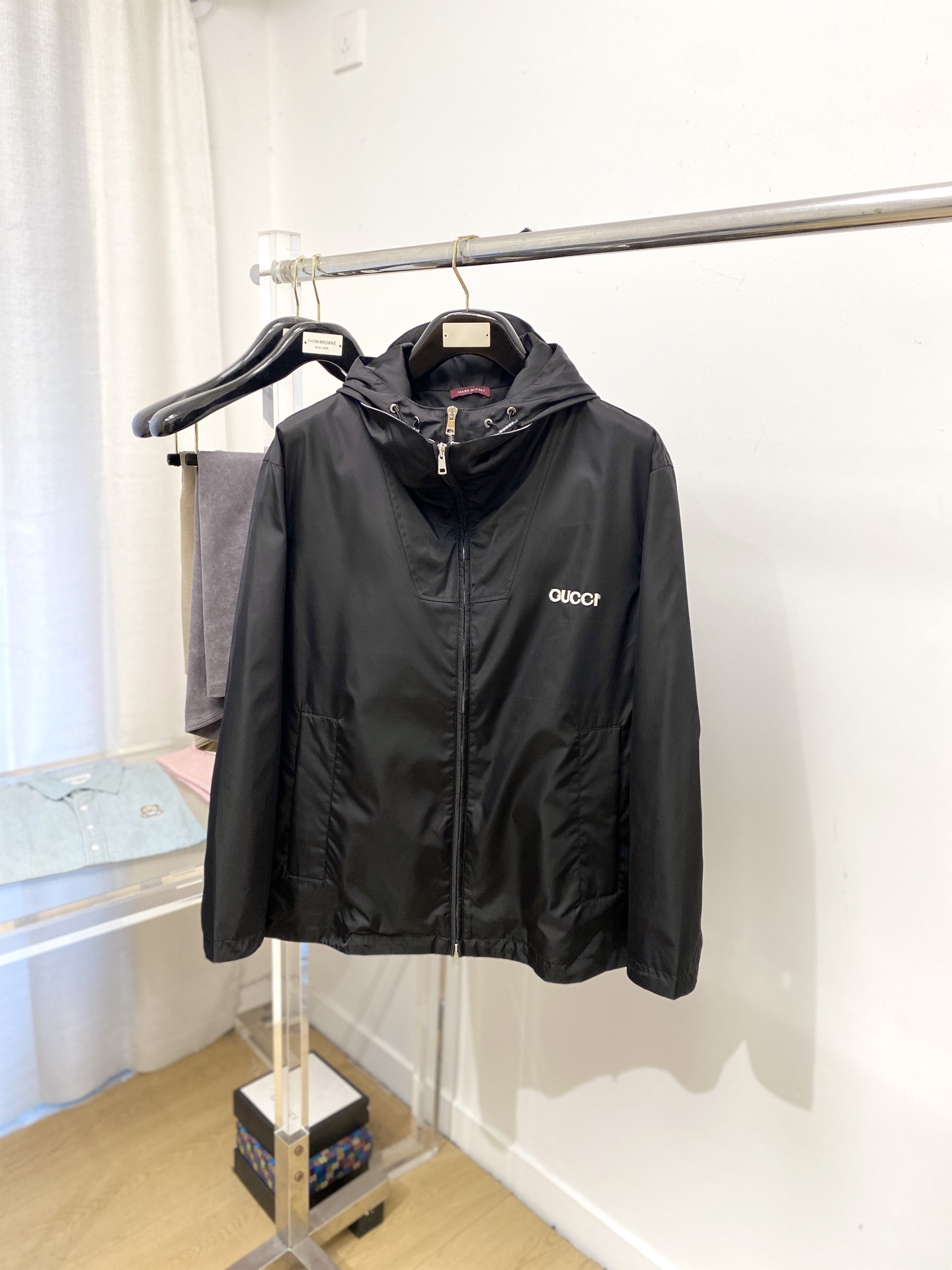 古奇、 2025新品假两件夹克外套，时尚帅气，简约百搭款，胸前刺绣装饰字母logo，定制原版面料，不仅挺