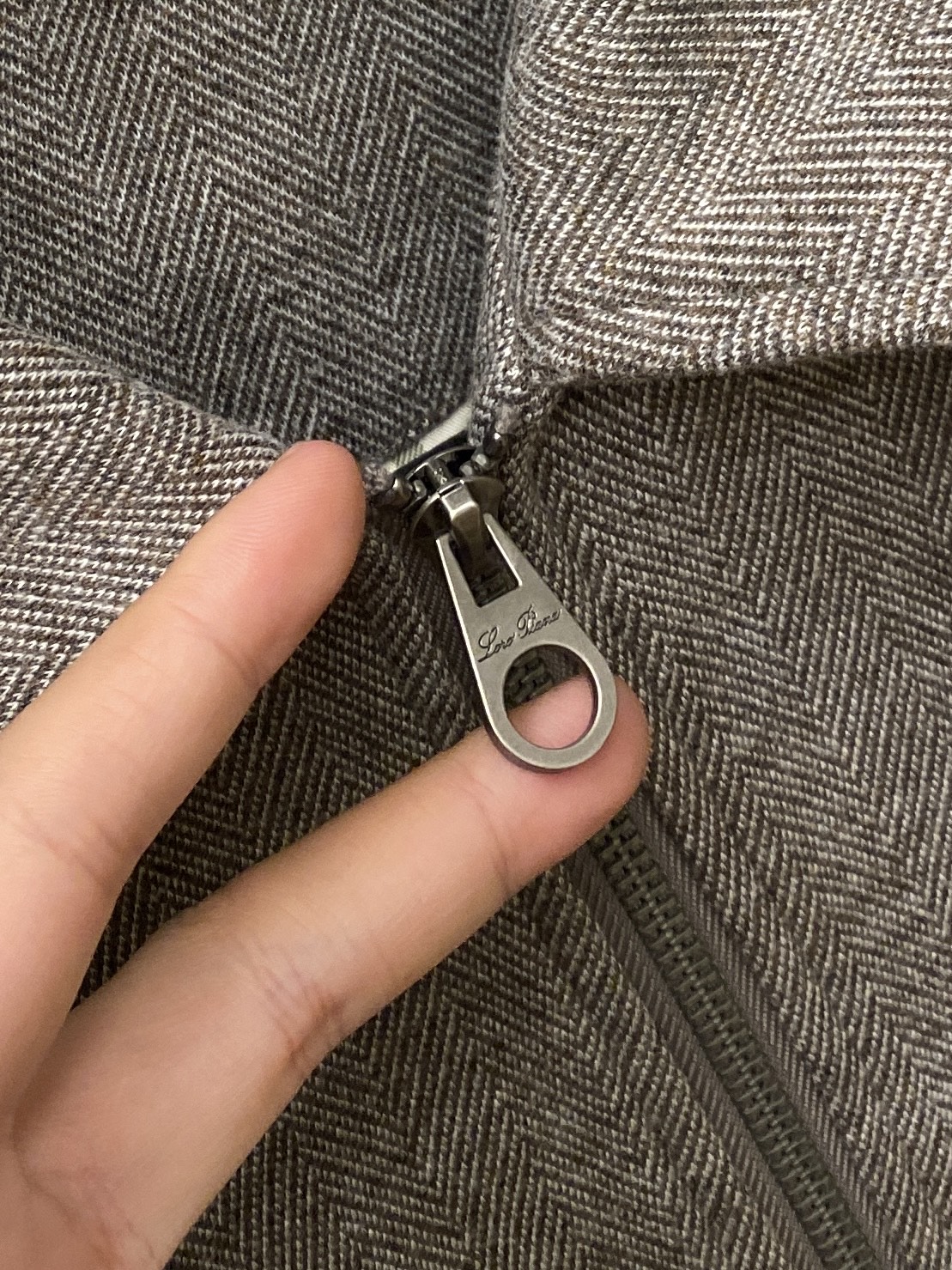 lp🆕、 2025新品夹克外套，时尚帅气，简约百搭款，原版五金辅料logo，定制原版面料，不仅挺括，保持