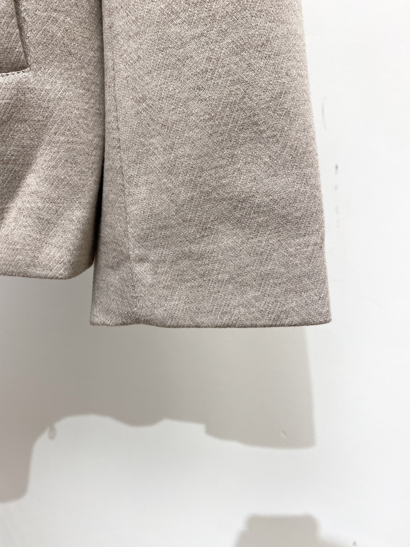 lp🆕、 2025新品夹克外套，时尚帅气，简约百搭款，原版五金辅料logo，定制原版面料，不仅挺括，保持