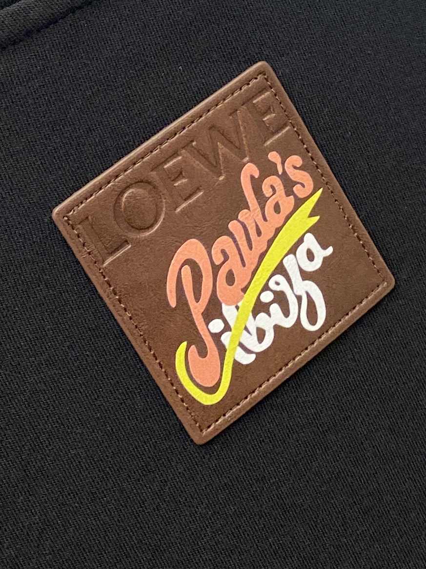 罗意威、2025新品长袖卫衣，帅气时尚，胸前精致刺绣图案字母logo，简约百搭款。面料棉 不仅挺括，保持