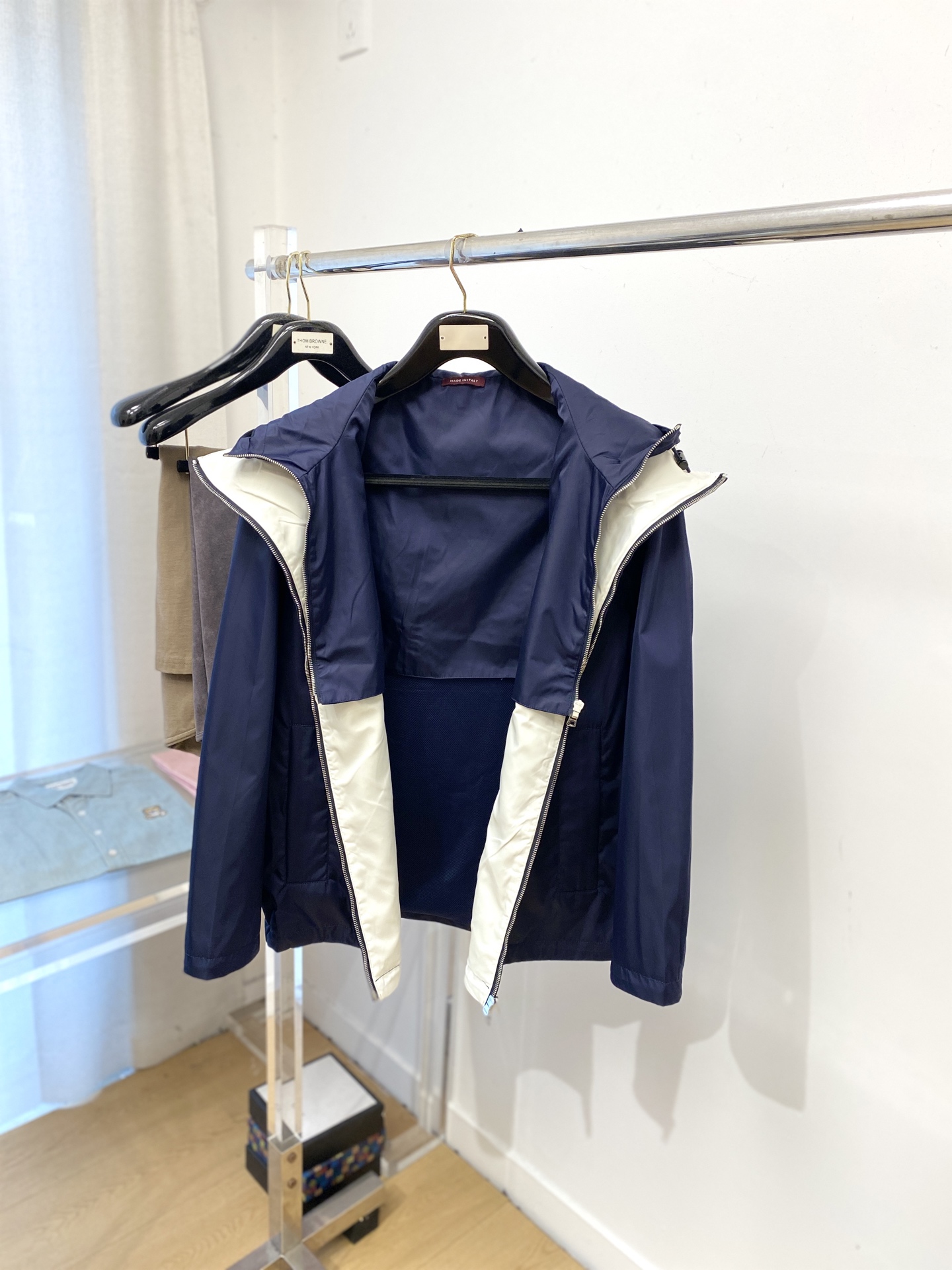 ￼ 古奇、 2025新品假两件夹克外套，时尚帅气，简约百搭款，胸前刺绣装饰字母logo，定制原版面料，不