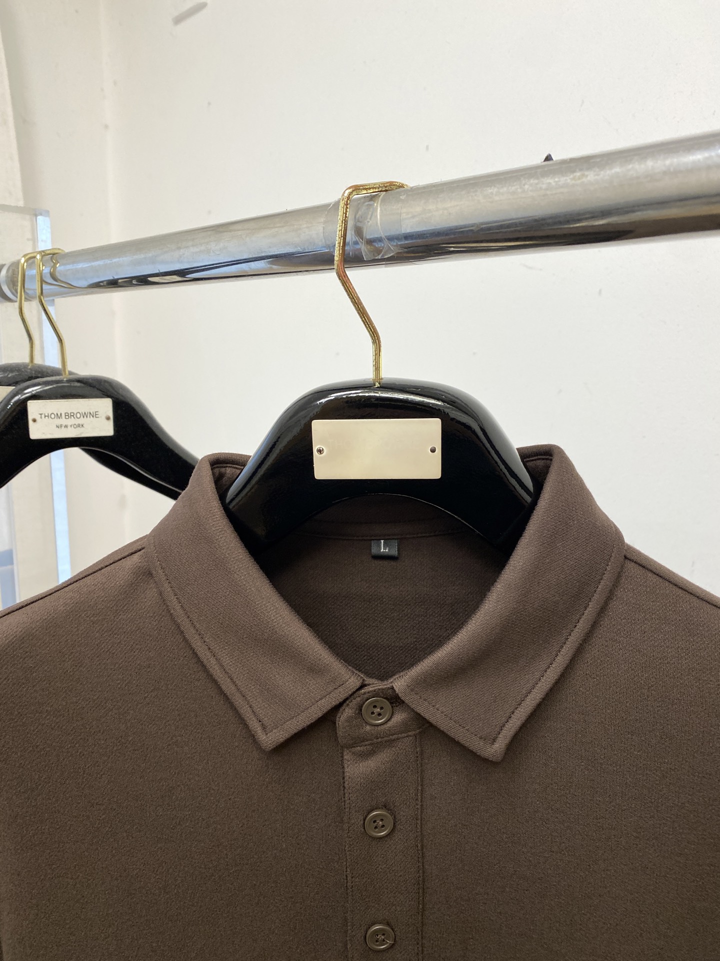 杰尼亚、2025新品长袖卫衣，帅气时尚，简约百搭款。面料棉 不仅挺括，保持潮流的廓形，又穿着舒适，纱织更