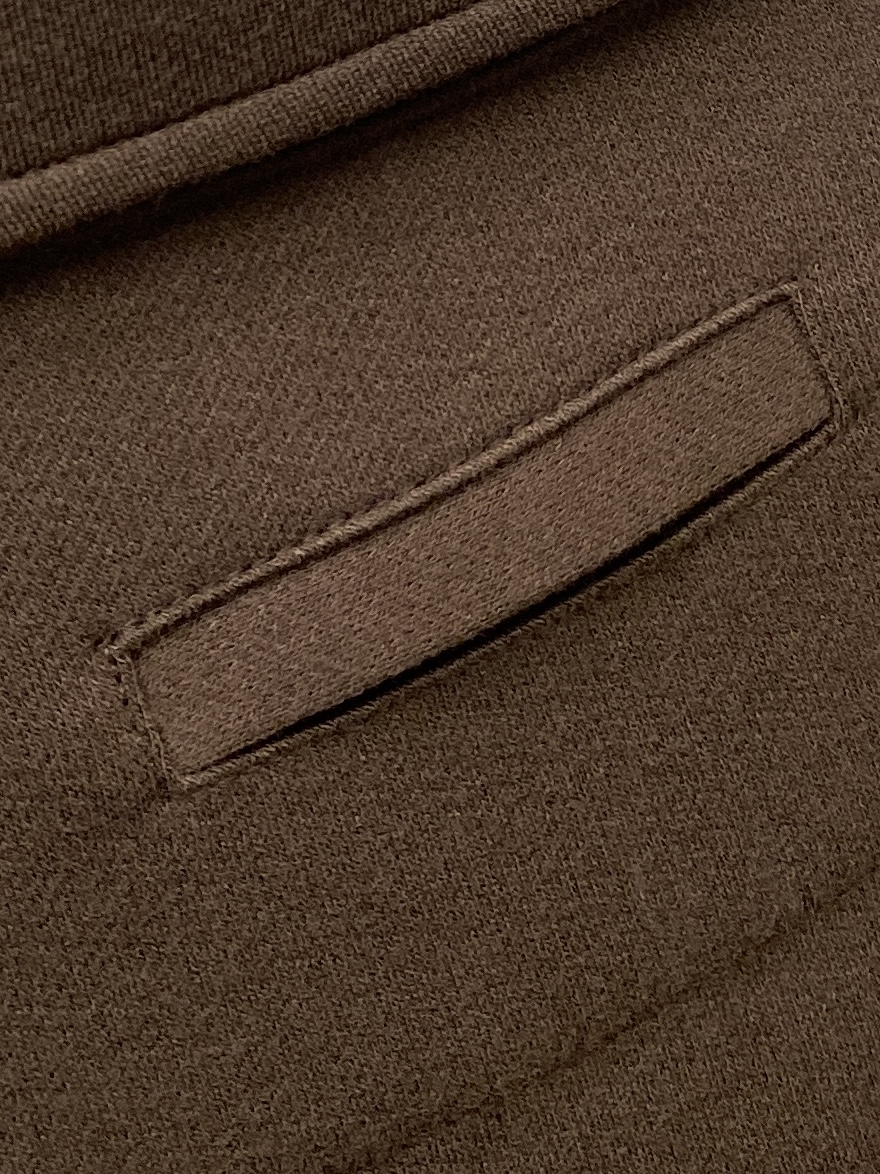 杰尼亚、2025新品长袖卫衣，帅气时尚，简约百搭款。面料棉 不仅挺括，保持潮流的廓形，又穿着舒适，纱织更