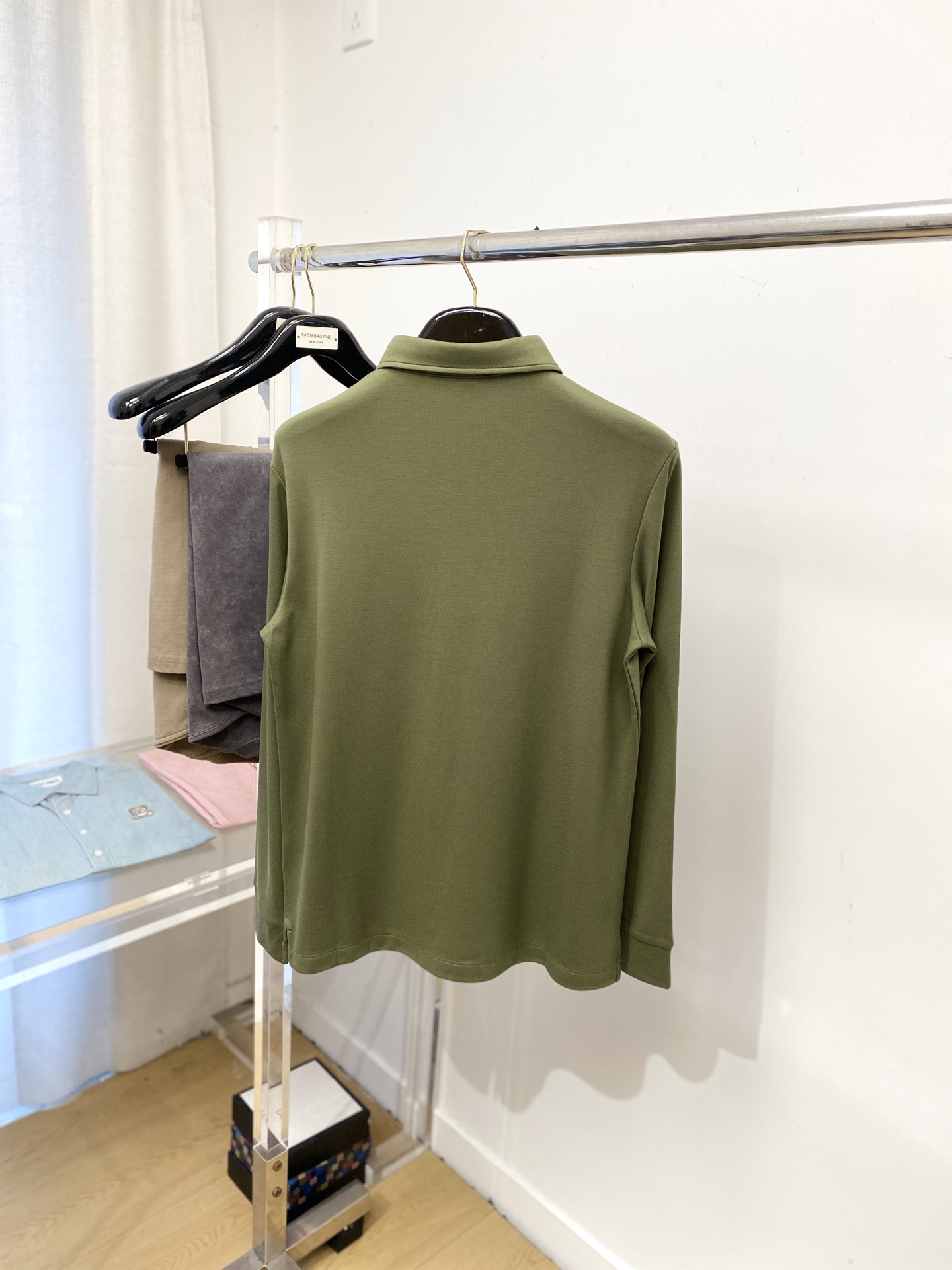 巴宝莉、2025新品长袖卫衣，帅气时尚，胸前精致刺绣图案logo，简约百搭款。面料棉 不仅挺括，保持潮流