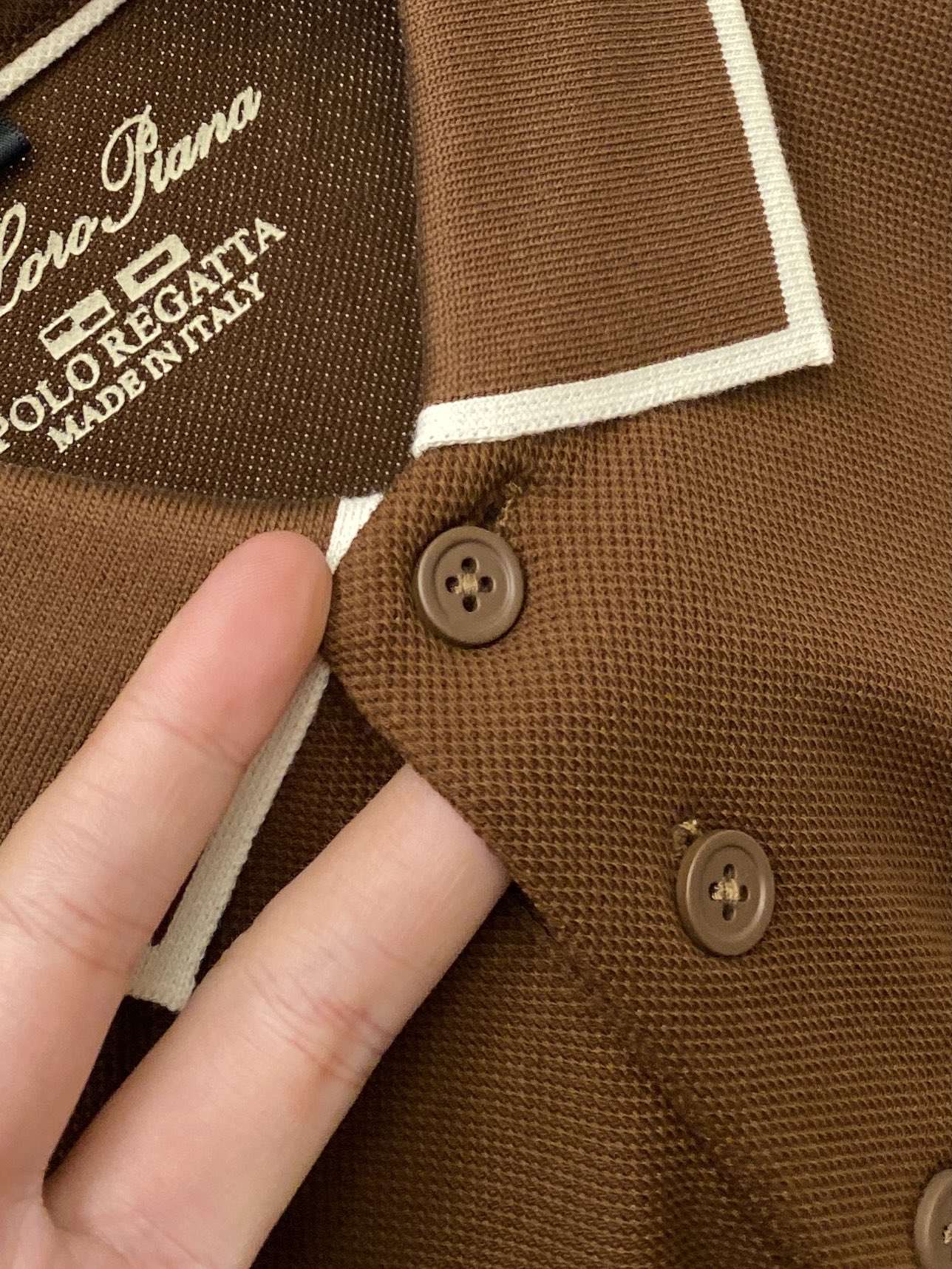 lp🆕、2025新品长袖卫衣，帅气时尚，胸前精致刺绣图案字母logo，简约百搭款。面料棉 不仅挺括，保持