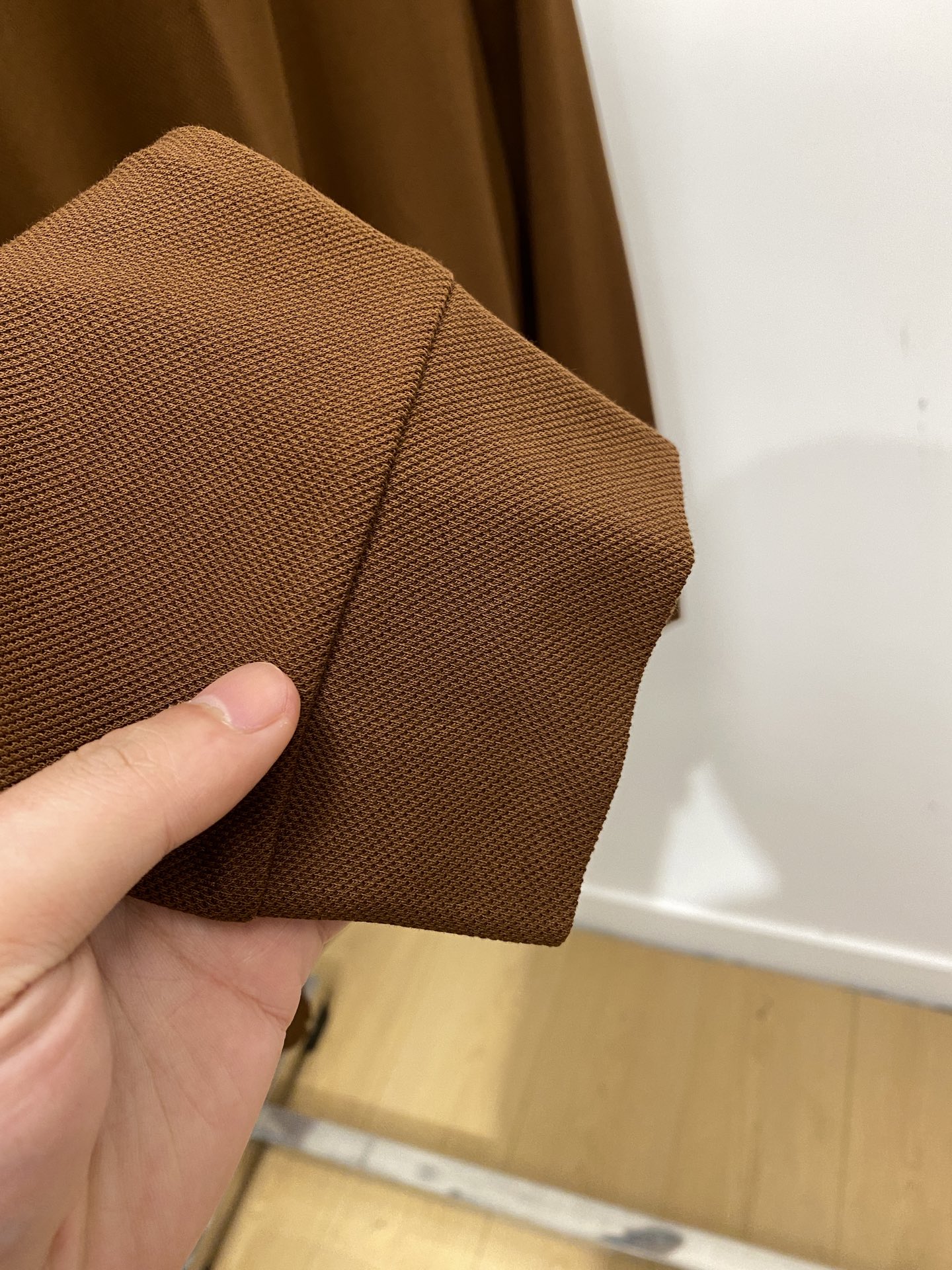 lp🆕、2025新品长袖卫衣，帅气时尚，胸前精致刺绣图案字母logo，简约百搭款。面料棉 不仅挺括，保持