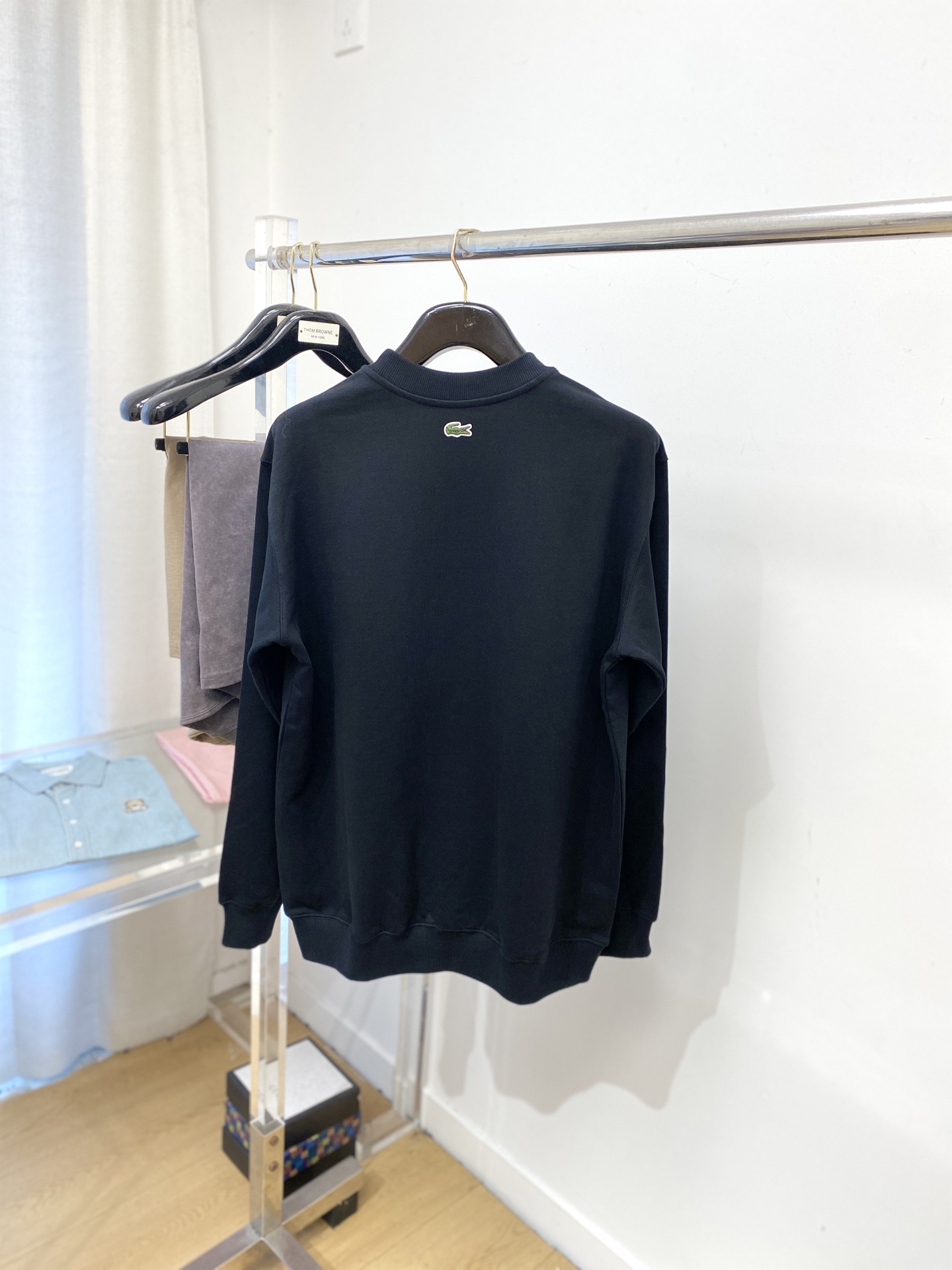 LACOSTE 时尚潮牌、2025新品卫衣，帅气时尚，胸前精致刺绣图案logo，简约百搭款。面料棉 不仅