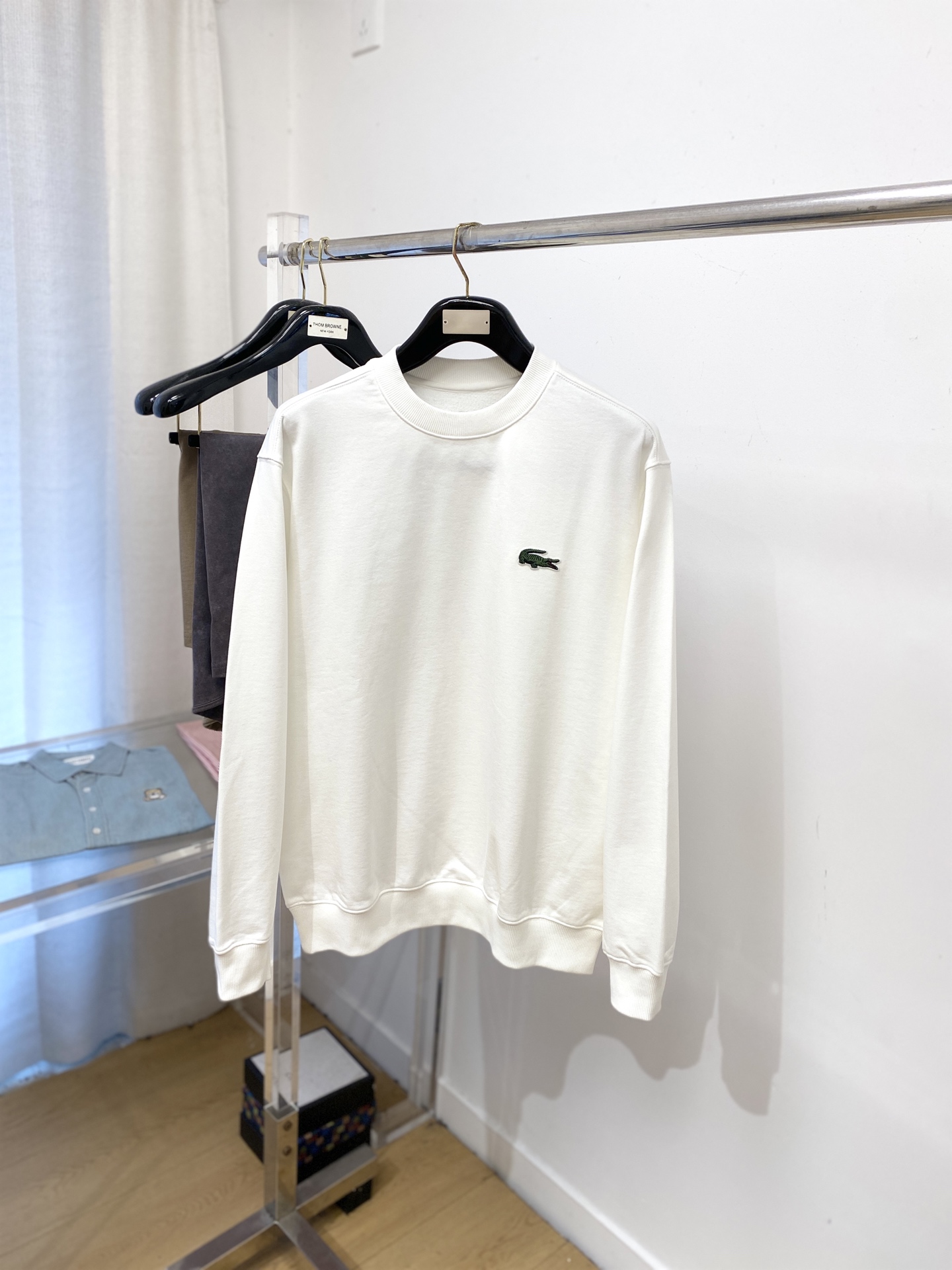 LACOSTE 时尚潮牌、2025新品卫衣，帅气时尚，胸前精致刺绣图案logo，简约百搭款。面料棉 不仅