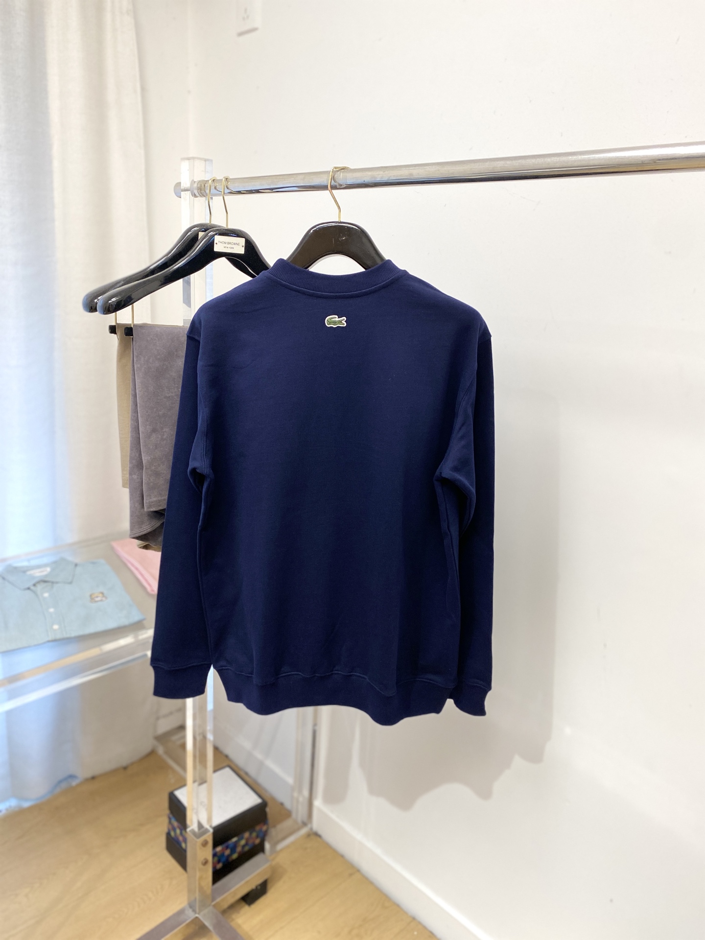 LACOSTE 时尚潮牌、2025新品卫衣，帅气时尚，胸前精致刺绣图案logo，简约百搭款。面料棉 不仅