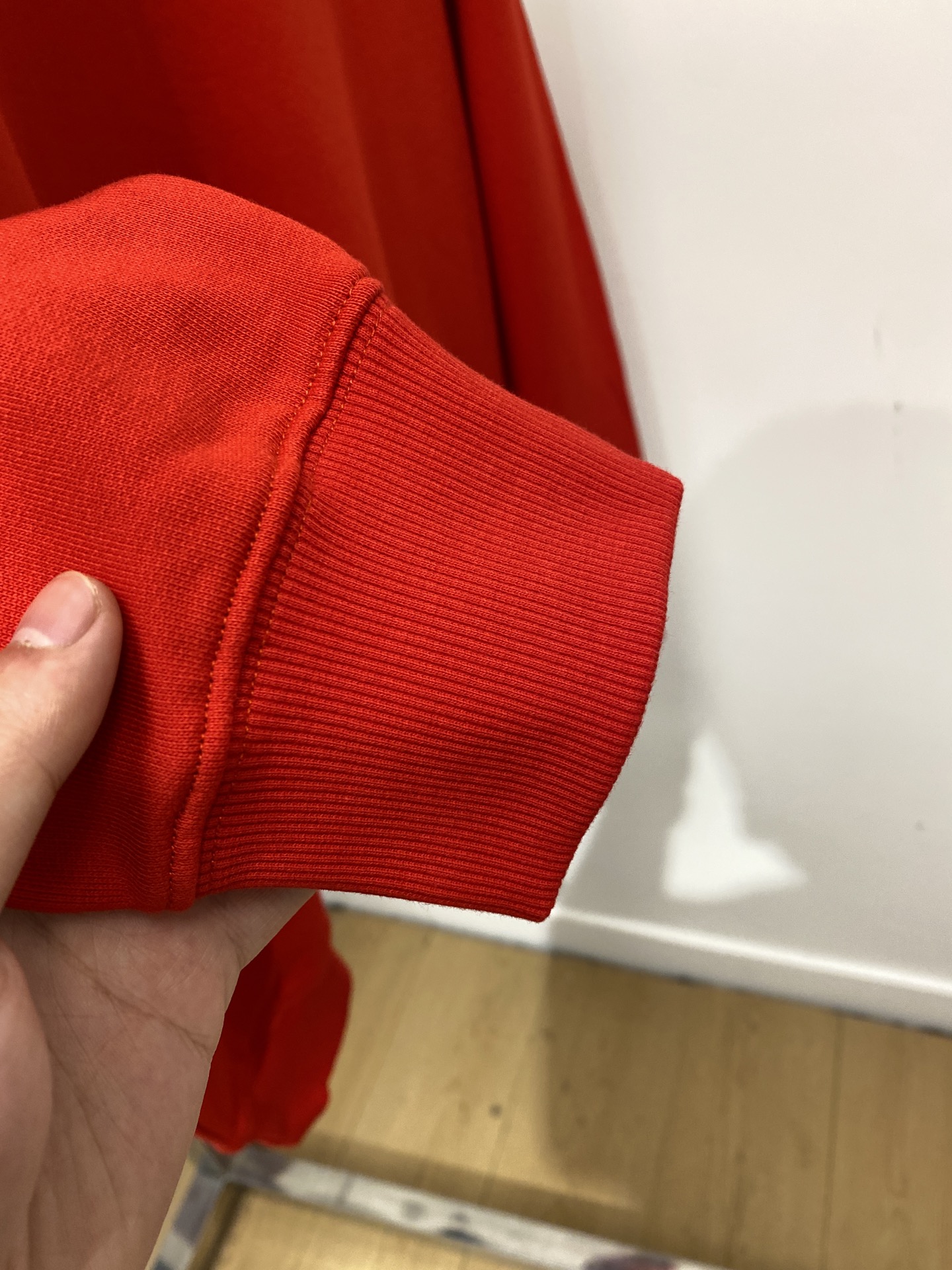 LACOSTE 时尚潮牌、2025新品卫衣，帅气时尚，胸前精致刺绣图案logo，简约百搭款。面料棉 不仅