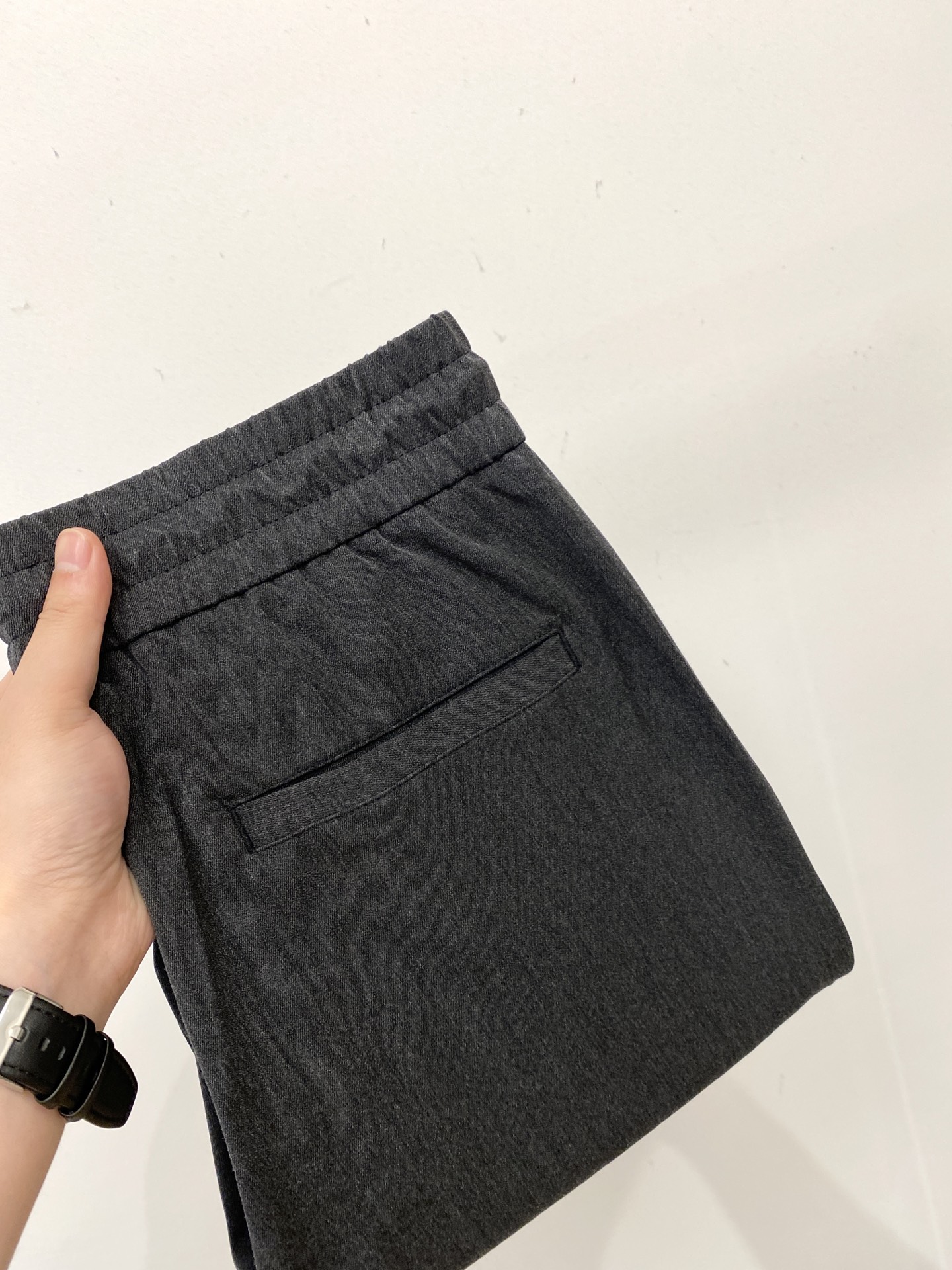 NO:597755,Dior, 2025 popular casual pants, high elasticity, slimming, simple and versatile, popular style, fine workmanship, every stitch can be seen attentiveness, favorite of many celebrities and Internet celebrities, elongating body proportions!  Slightly elastic ^_^Comfortable fabric Details Body size M-3XL, dior, alexander wang19860909迪奥、2025爆款休闲裤 高弹显瘦必爆简约百搭爆款,做工精细,每一针都看得到用心,超多明星网红最爱 拉长身材比例哦！微弹 ^_^舒适面料 细节体码数M-3XL,,dior,alexander wang,Men's clothing