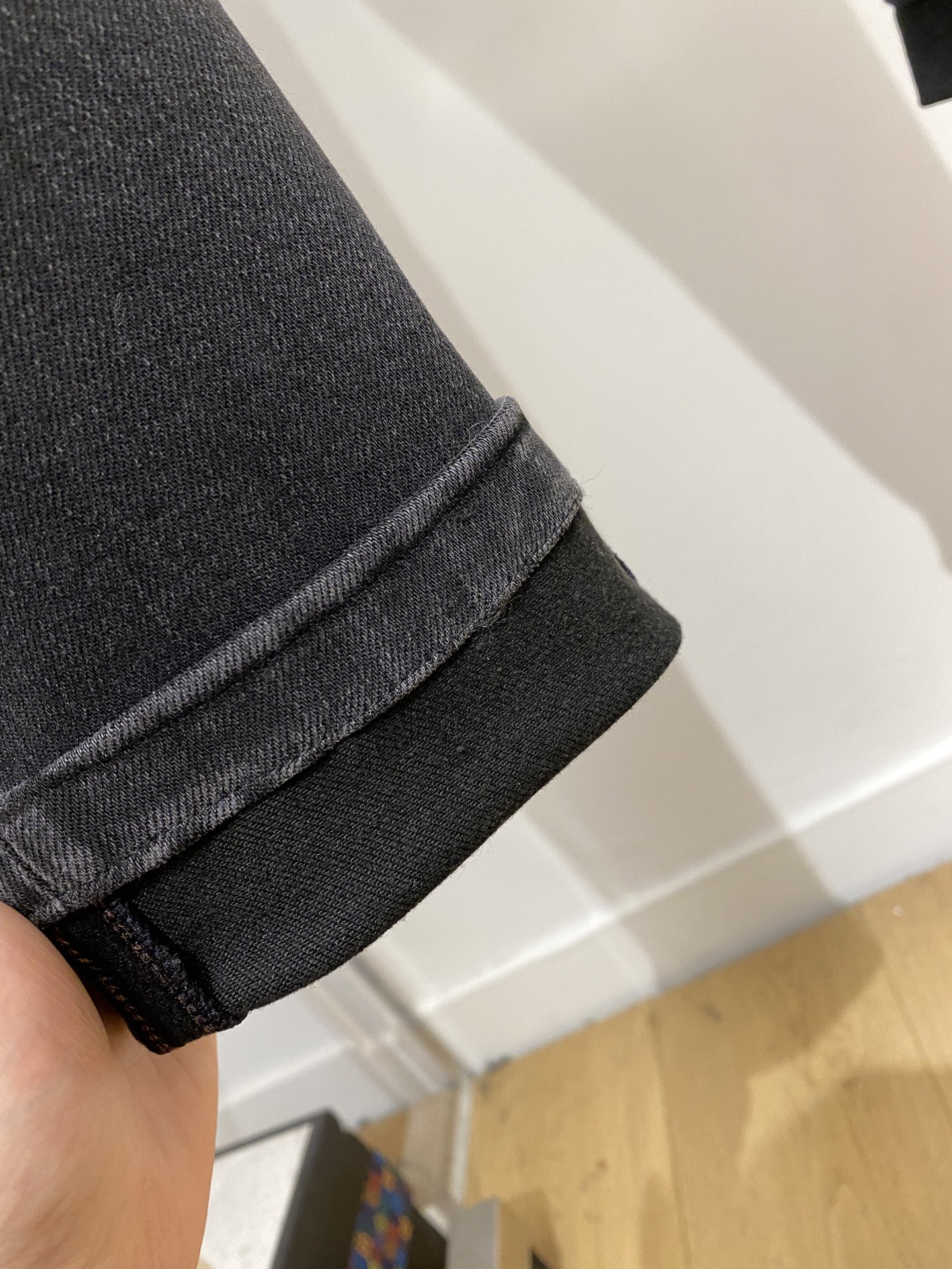 支持年后退换！ 巴宝莉、 2025最新品，专柜同步有售，原单狠货，水洗休闲牛仔裤，进口原版水洗弹力面料，