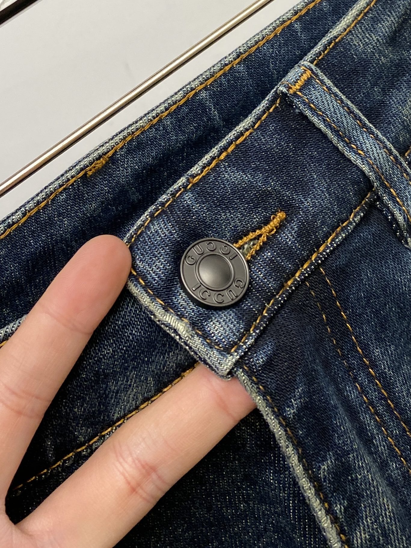 支持年后退换！ 古奇、 2025最新品，专柜同步有售，原单狠货，水洗休闲牛仔裤，进口原版水洗弹力面料，舒