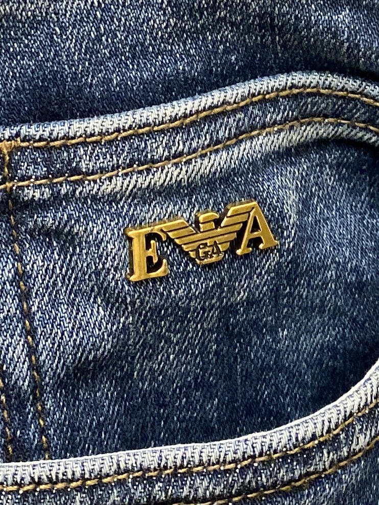 阿玛尼、 2025最新品，专柜同步有售，原单狠货，水洗休闲牛仔裤，进口原版水洗弹力面料，舒适有弹性，原版