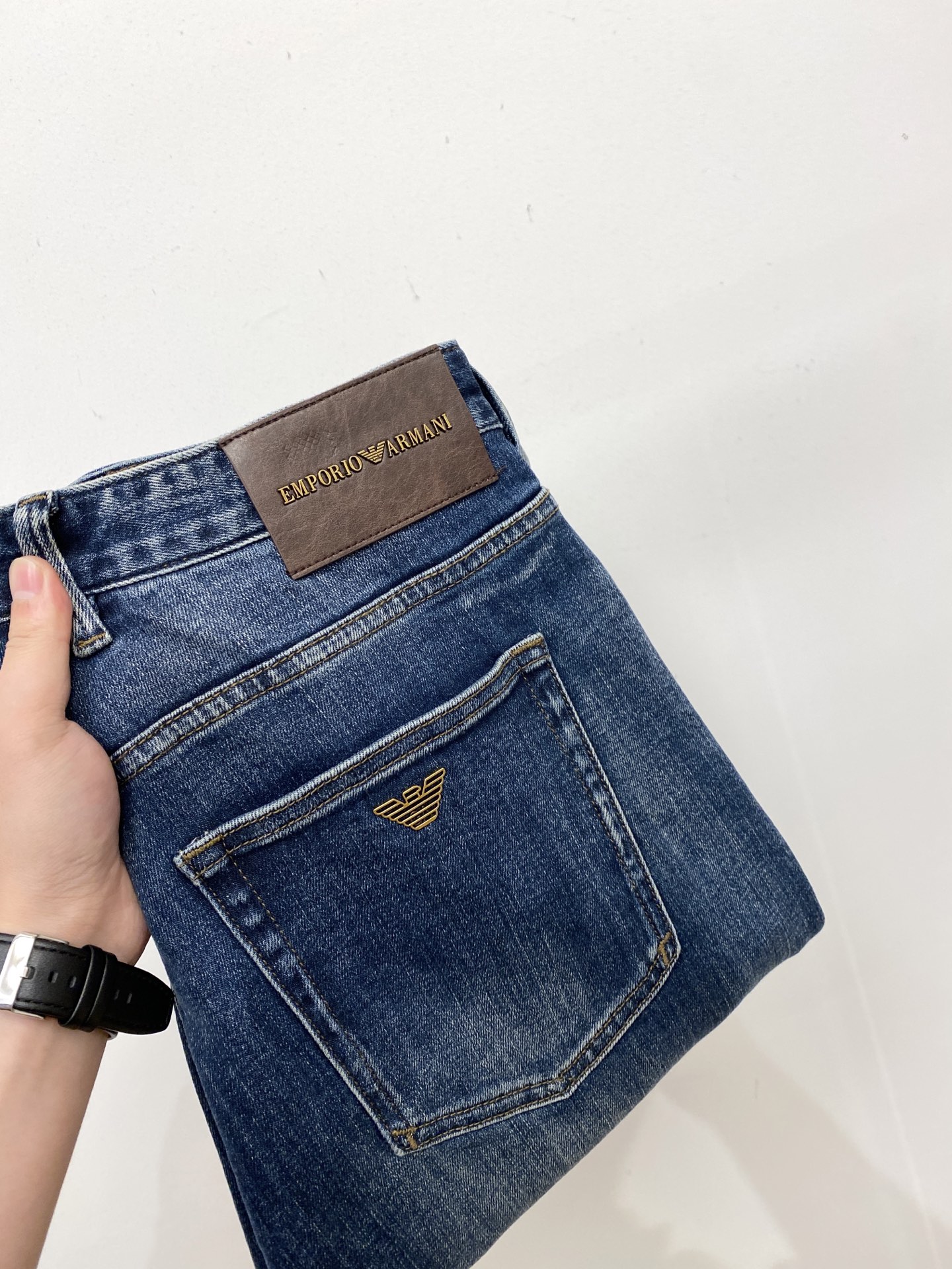 阿玛尼、 2025最新品，专柜同步有售，原单狠货，水洗休闲牛仔裤，进口原版水洗弹力面料，舒适有弹性，原版