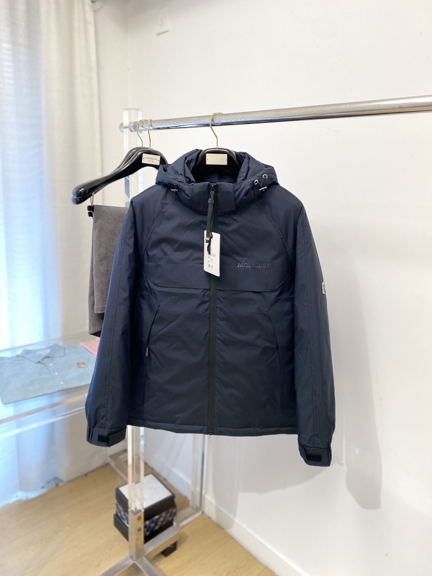 蒙口、2025最新款男士轻薄羽绒夹克外套、面料柔软舒适 ．上身版型超赞 ．拉链．辅料都是客供 、进口面料