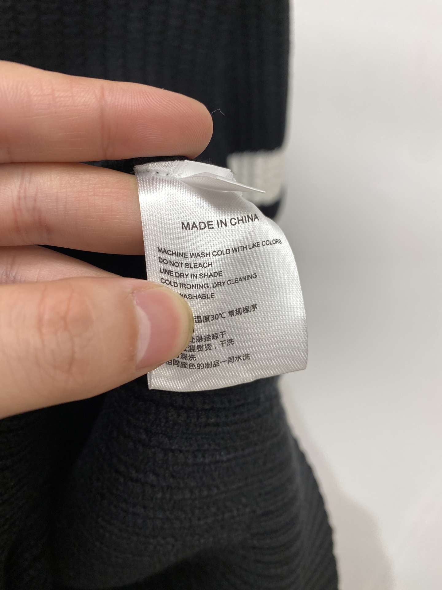 TB、2025新品羊毛衣 具有手感细腻柔软，可直接与肌肤接触，让暖心的纱线变化出细腻的质感，顶级工艺极具