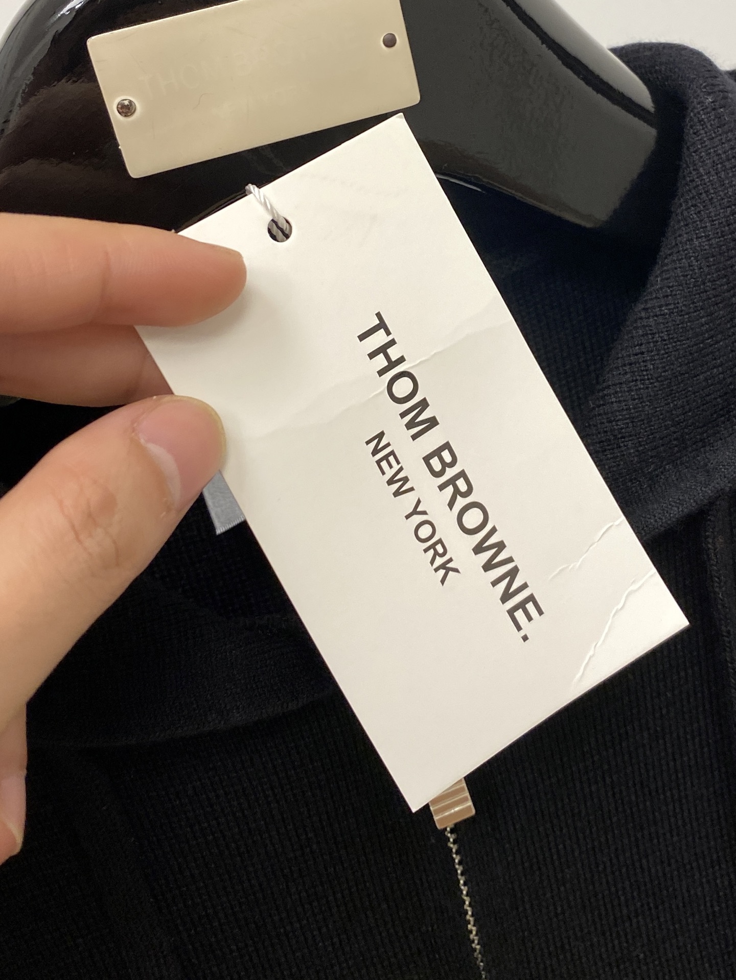 TB、2025新品羊毛外套 具有手感细腻柔软，可直接与肌肤接触，让暖心的纱线变化出细腻的质感，顶级工艺极