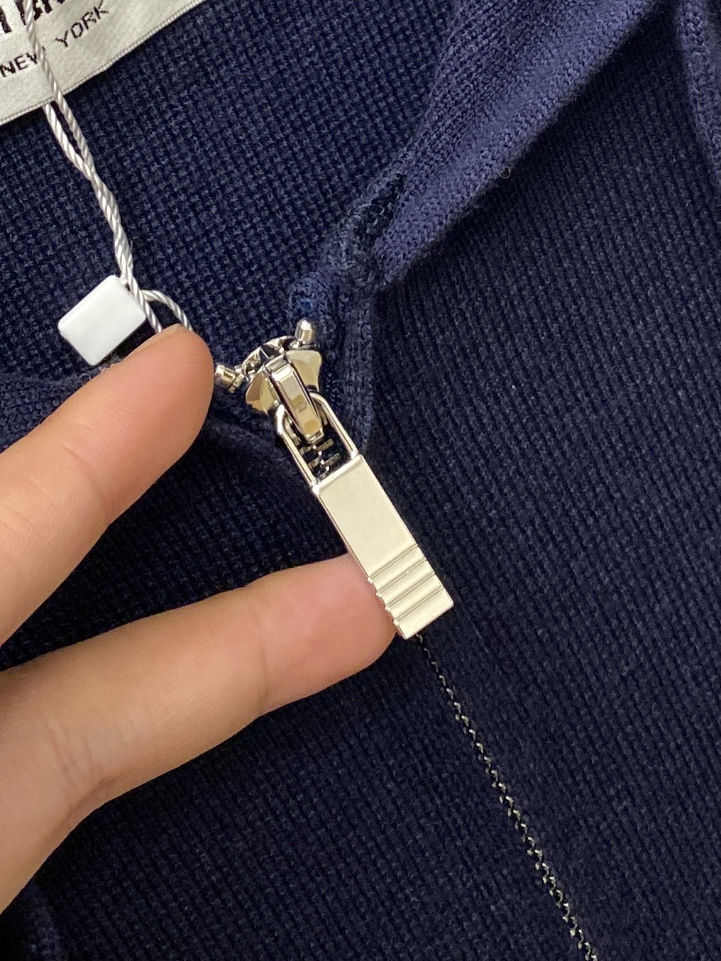 TB、2025新品羊毛外套 具有手感细腻柔软，可直接与肌肤接触，让暖心的纱线变化出细腻的质感，顶级工艺极