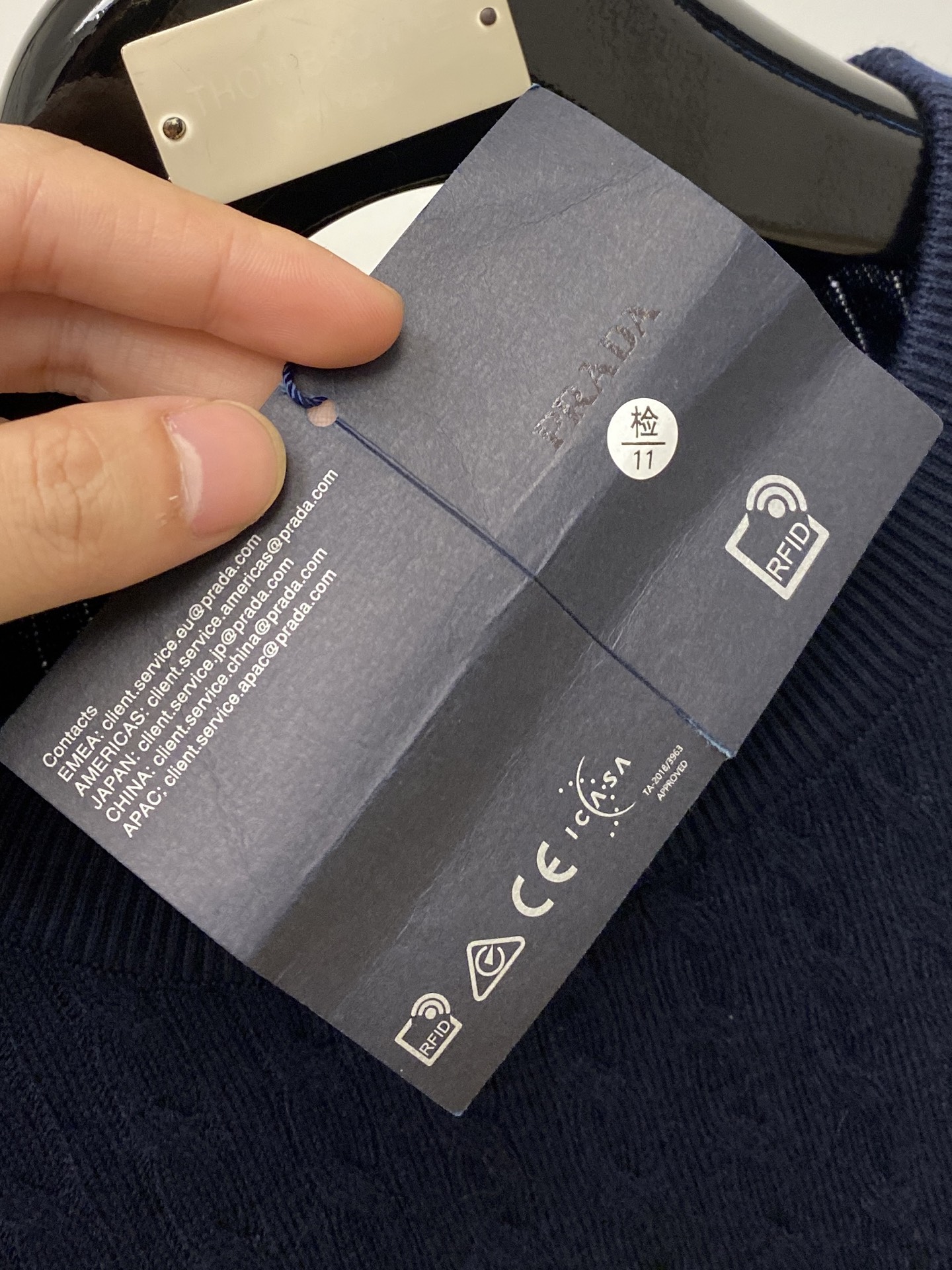 普拉达、2025新品羊毛衣 具有手感细腻柔软，可直接与肌肤接触，让暖心的纱线变化出细腻的质感，顶级工艺极