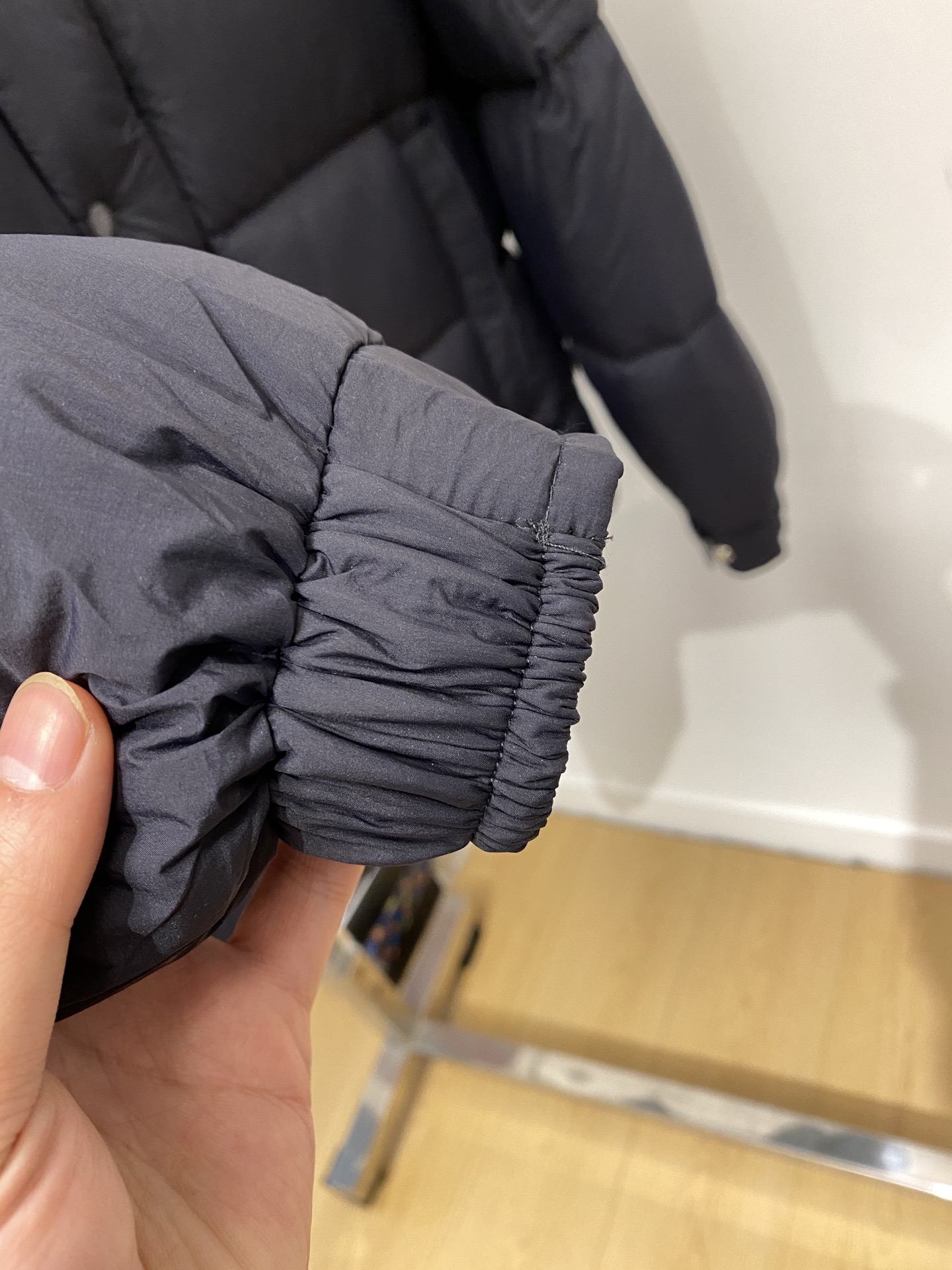 蒙口、2025最新款男士轻薄羽绒服、面料柔软舒适 ．上身版型超赞 ．拉链．辅料都是客供 、进口面料，轻便